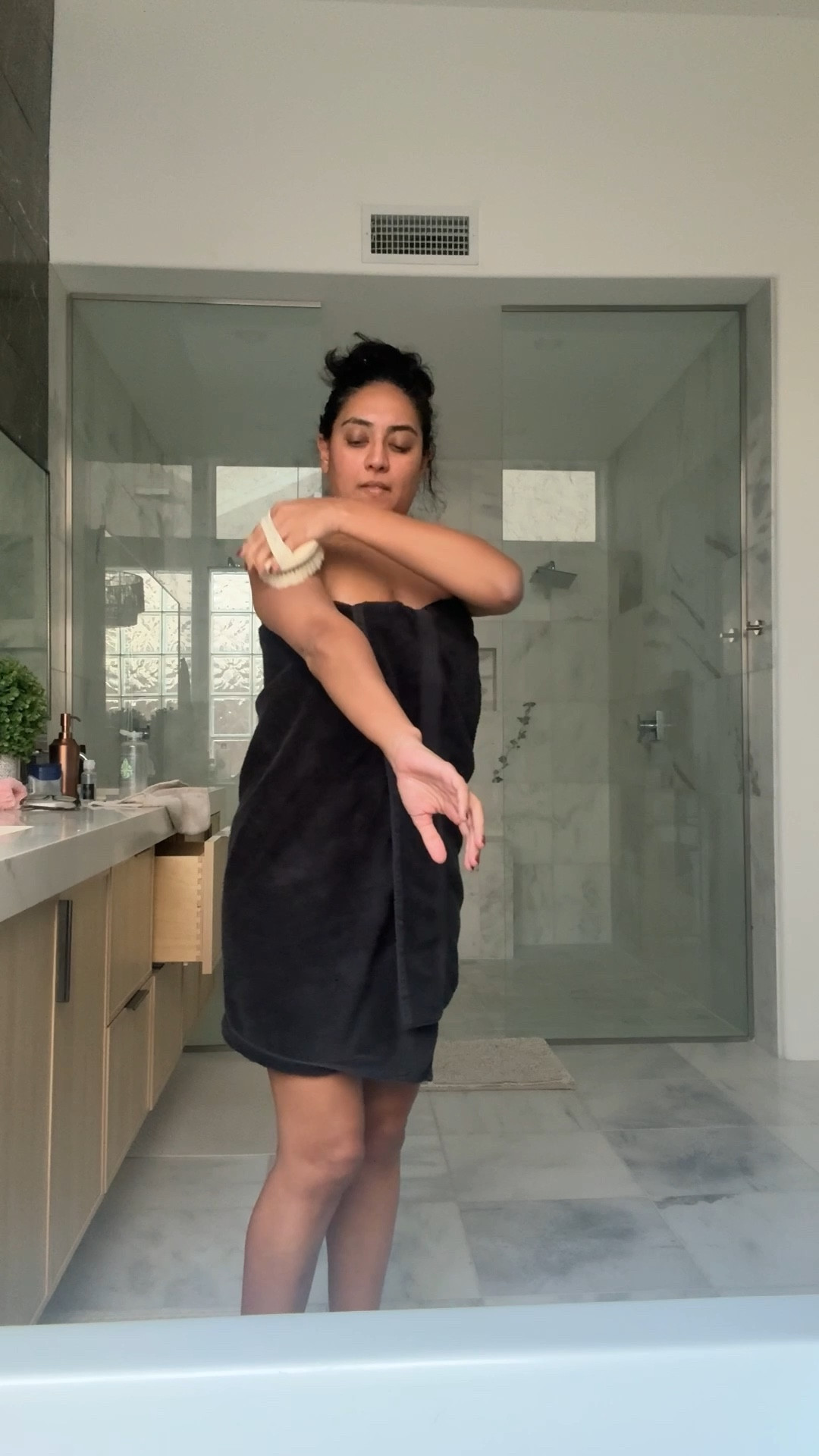 Dry brush. Love this before a shower. Self care. Lymphatic drainage. Beauty. 

#LTKselfcare #LTKmorningroutine #LTKSaleAlert