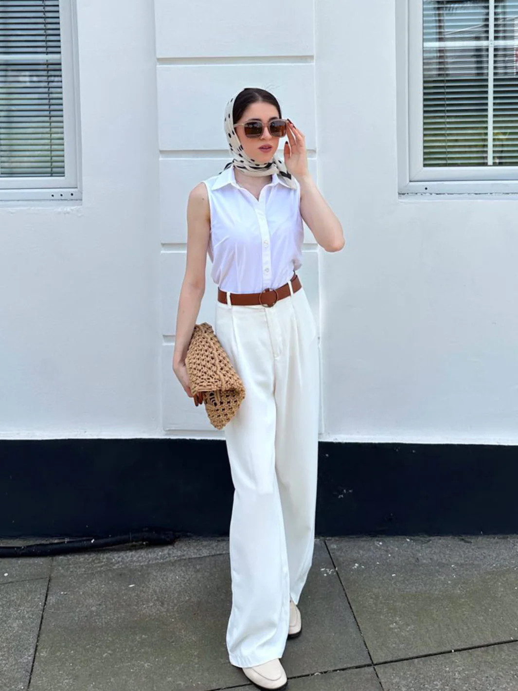 The Annie - Sleeveless Button Up | Ameliora