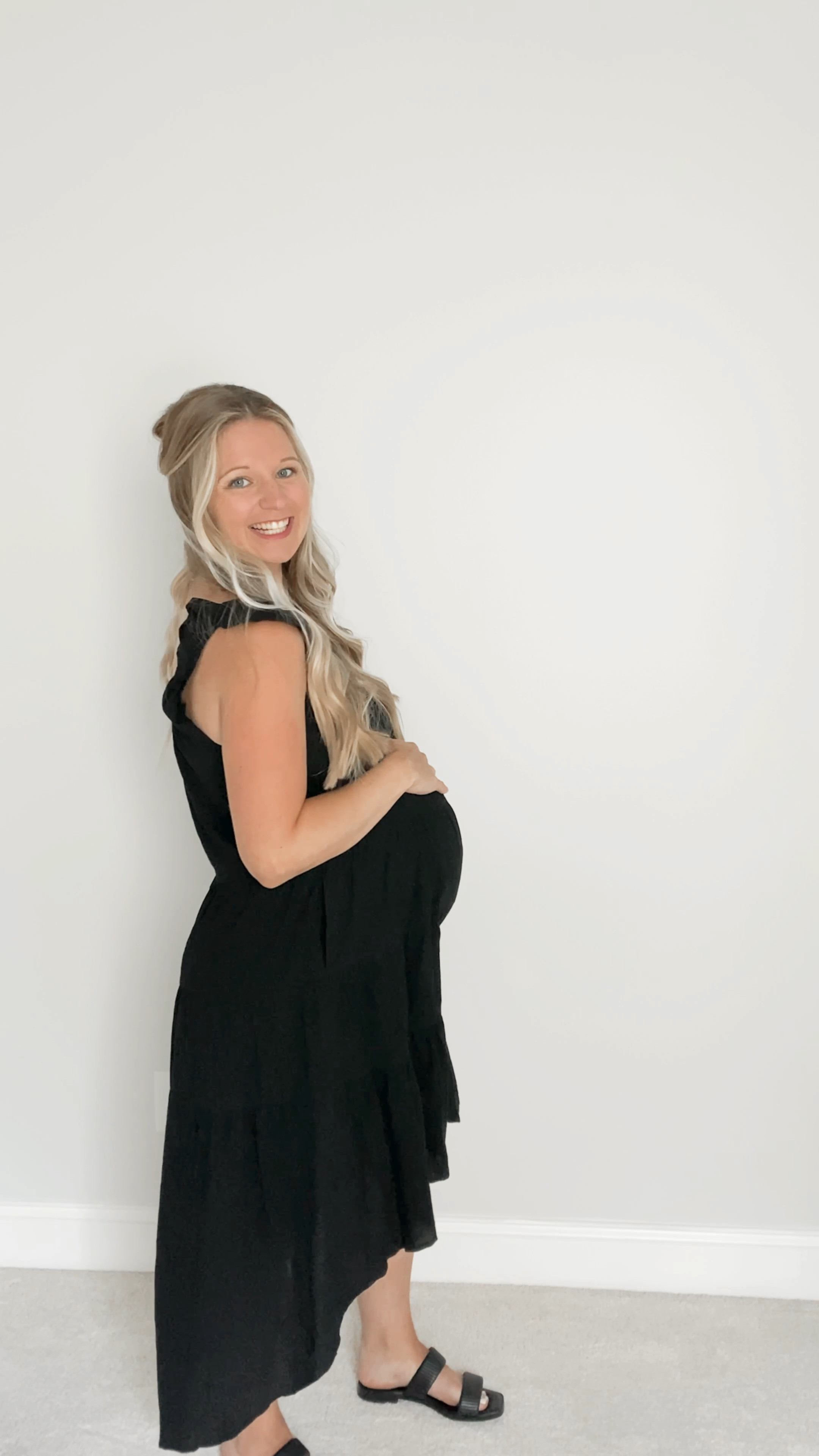 Love this bump friendly dress! So comfy & stretchy. Currently in my third trimester wearing a size small  

#LTKbump #LTKunder50