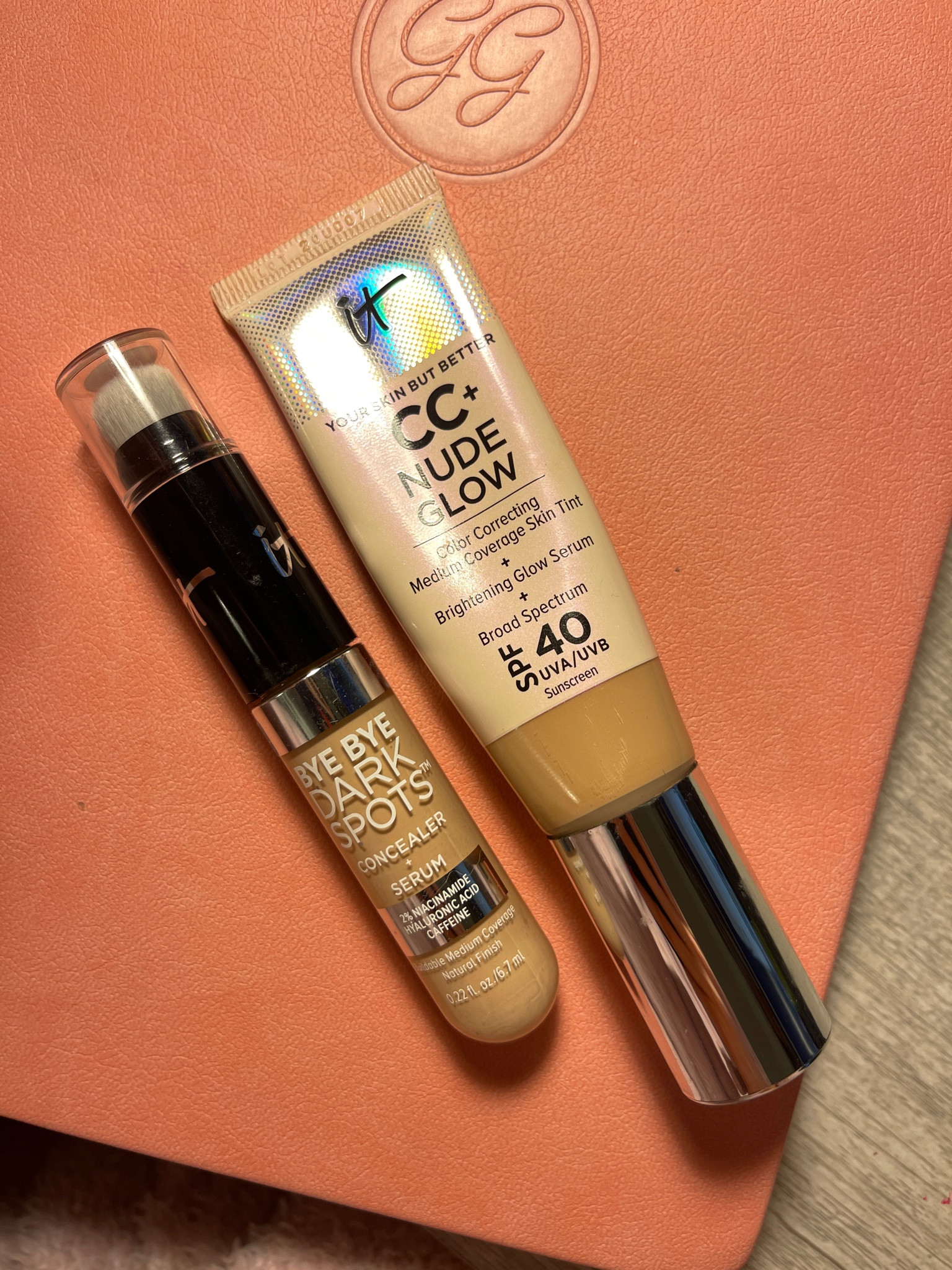 Makeup favorites for dry and sensitive skin. 
Best foundation 
Best concealer 
It cosmetics 
Cc cream 

#LTKMostLoved #LTKbeauty