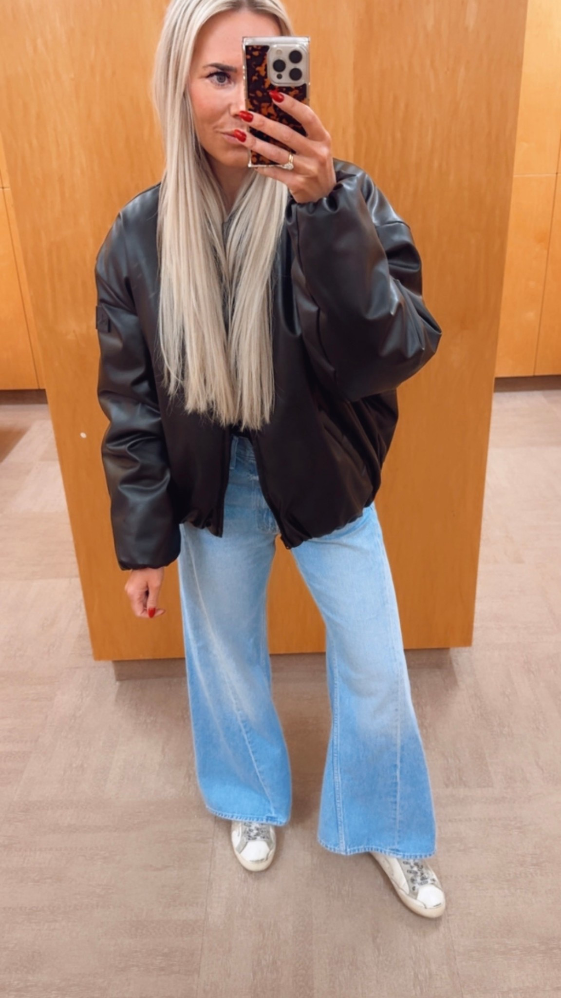 These jeans have been on repeat lately! And if the weather has to be freezing.. at least this bomber is cozy and versatile! I’ve had it for over a year now (in brown too!) and worn it a ton. 

#LTKcanada #LTKjeans