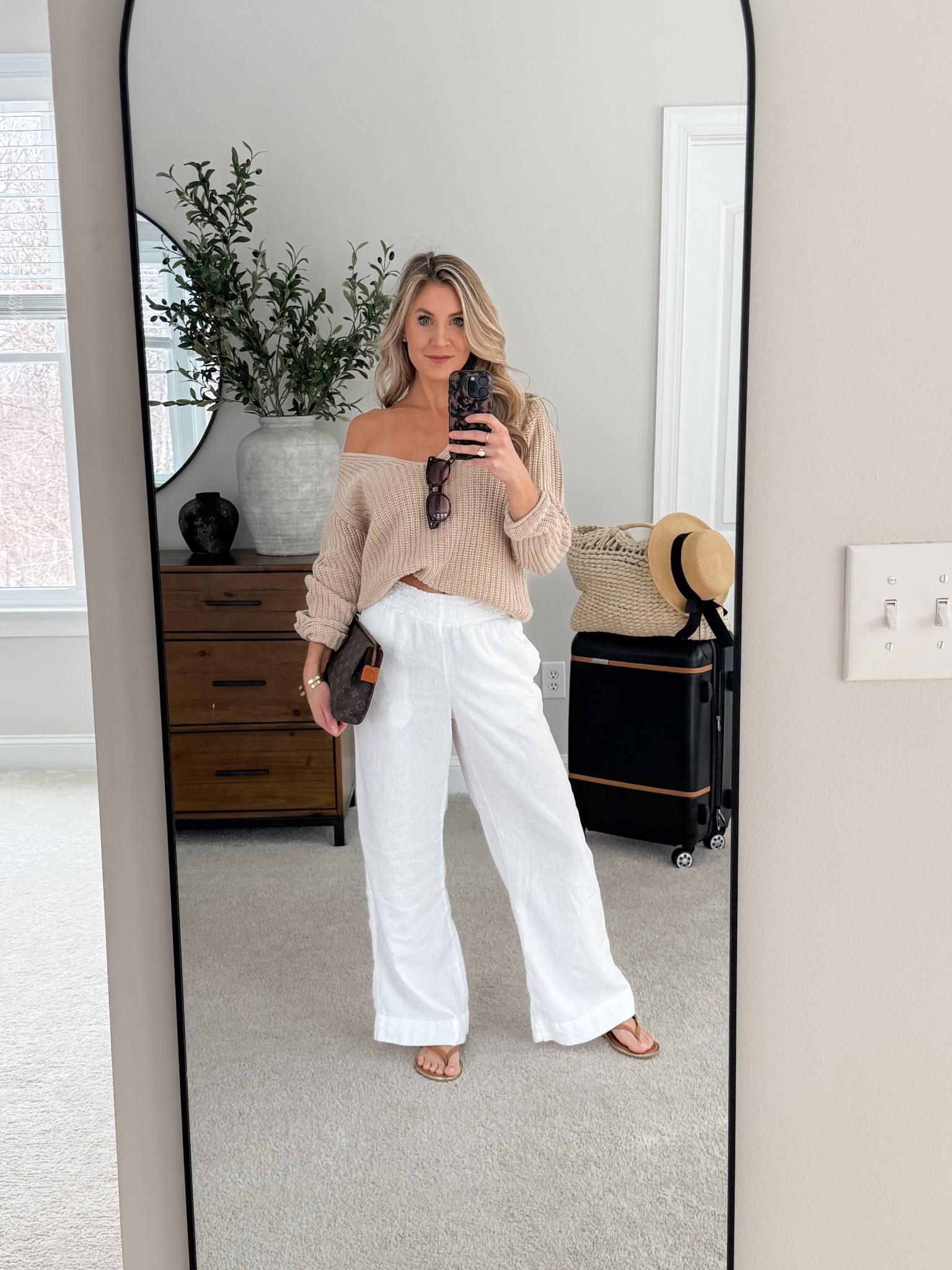 Out for breakfast, coffee run, casual dinner. Love this chunky sweater with these white linen pants.

#LTKmomlife #LTKTravel #LTKgrwm