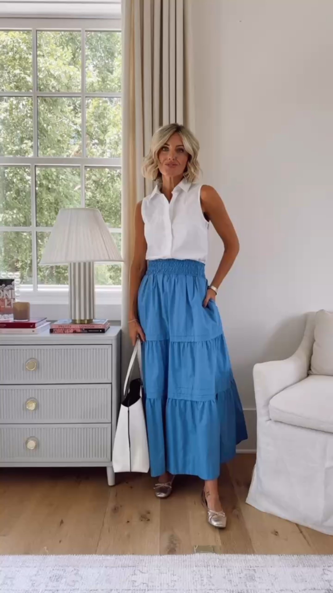 Love how this button down is sleeveless! I also styled this look with a cardigan at the end! Wearing XS!

Loverly Grey, teacher outfit, workwearr

#LTKStyleTip #LTKWorkwear