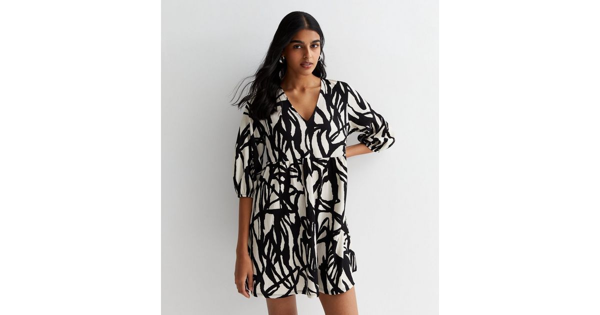 Black Abstract Stripe Crinkle Mini Smock Dress
						
						Add to Saved Items
						Remove from ... | New Look (UK)