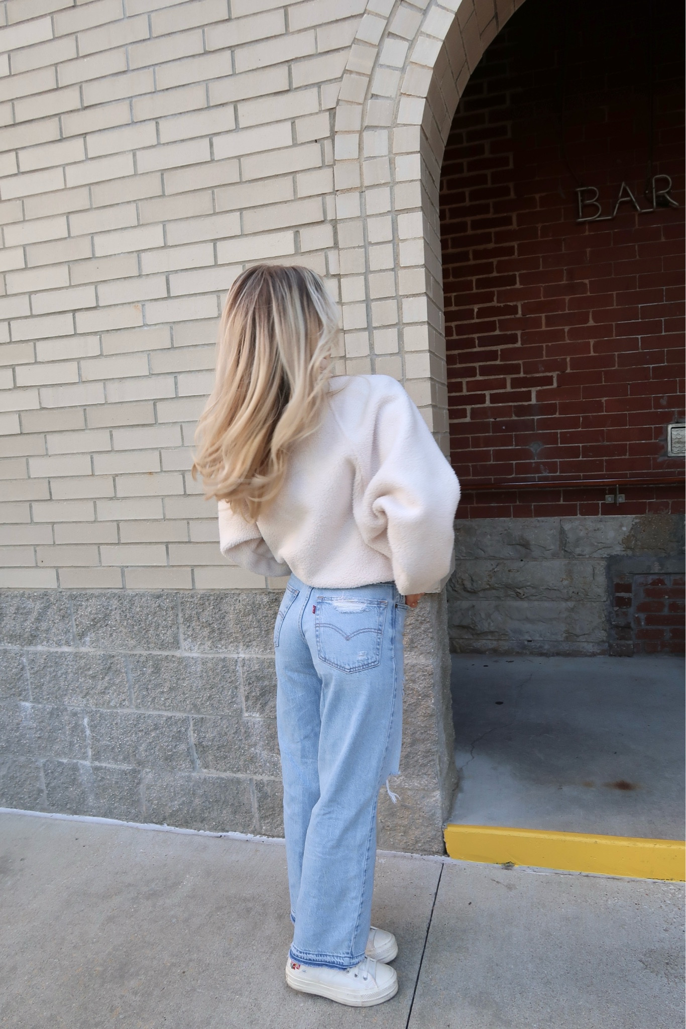 levi jeans
free people sherpa
converse 