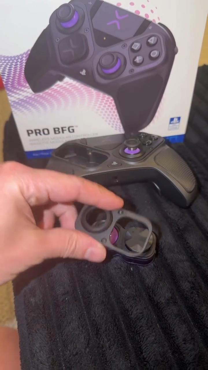 Have you ever seen a modular controller for your PS5? Welcome to the future with the #victrixprobfg must see for #PS5 #kahlagaming