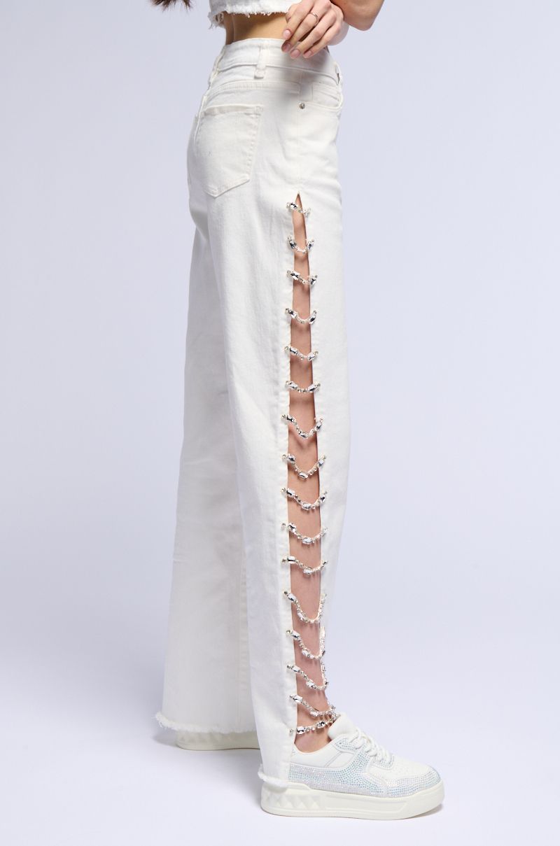 COVERED IN DIAMONDS RELAXED JEANS IN WHITE | AKIRA