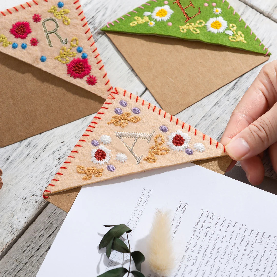 Custom Name Bookmark,Book Lovers Decor,Bridal Party Favors,Bookmark for Women,Bridesmaid Gift,Gif... | Etsy (US)