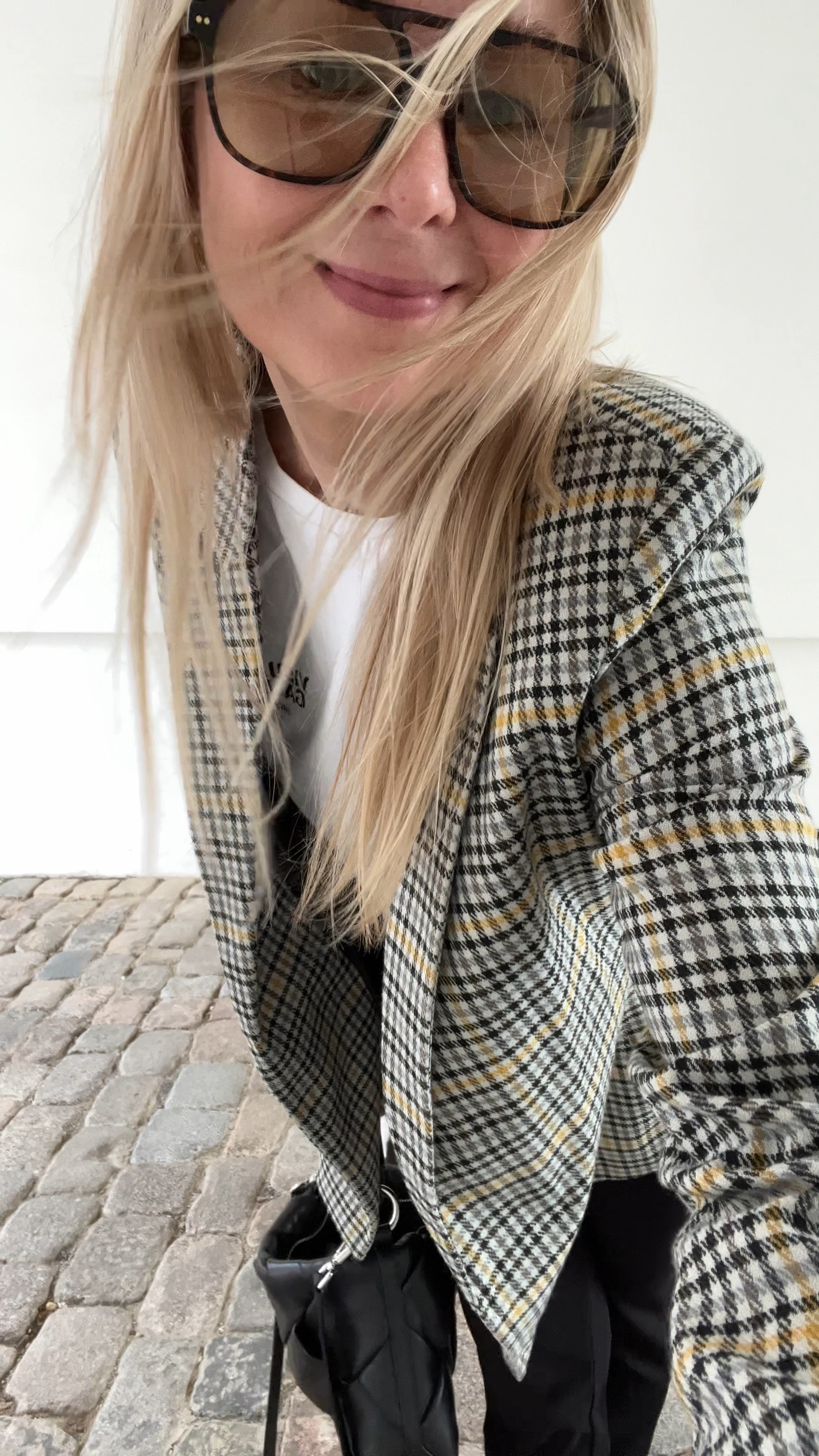 Blazer & Black Leggings mit Schlitz

#LTKSeasonal #LTKeurope #LTKstyletip