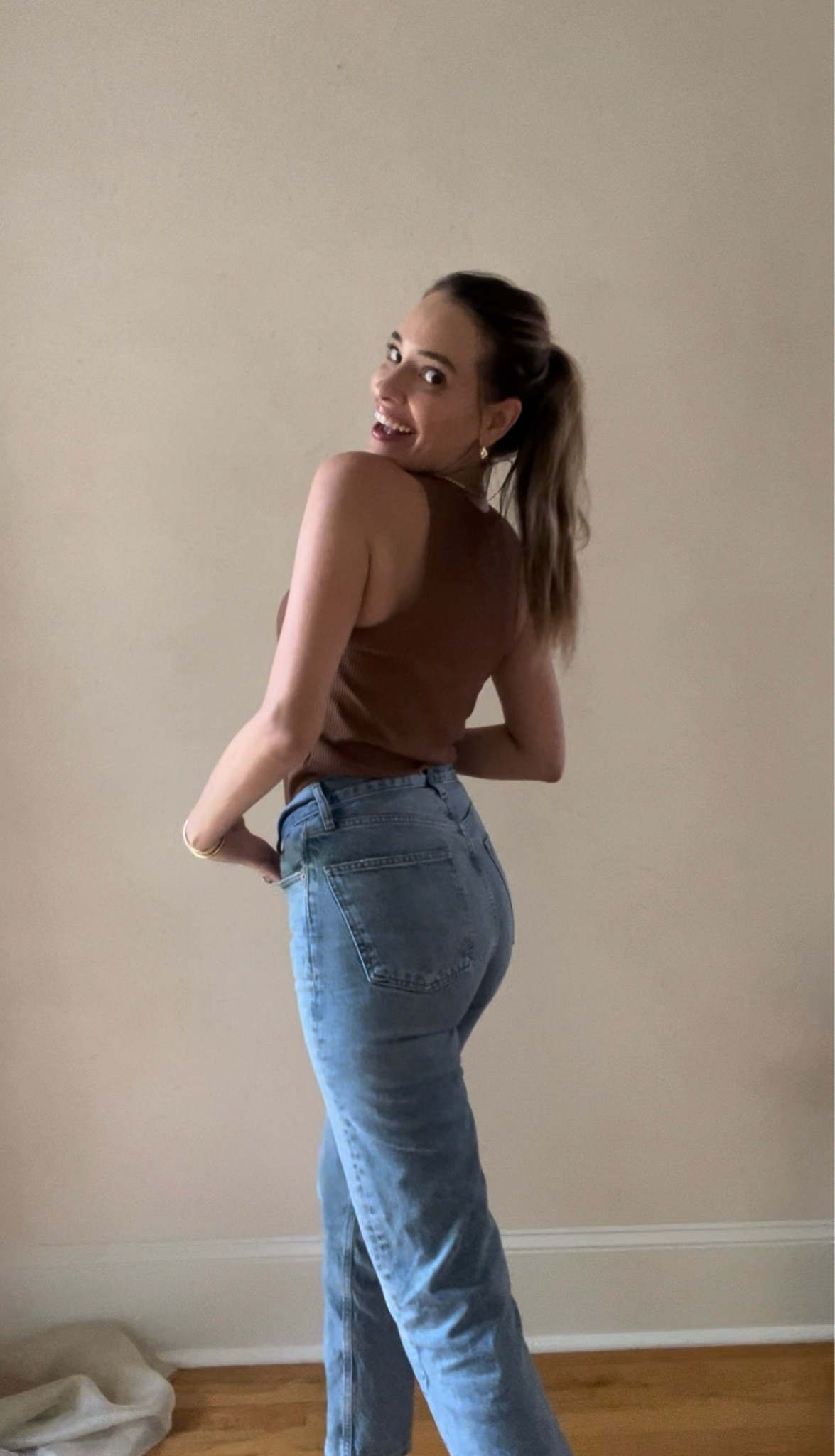 90s pinch jeans 🫶

#LTKStyleTip #LTKSeasonal #LTKBacktoSchool