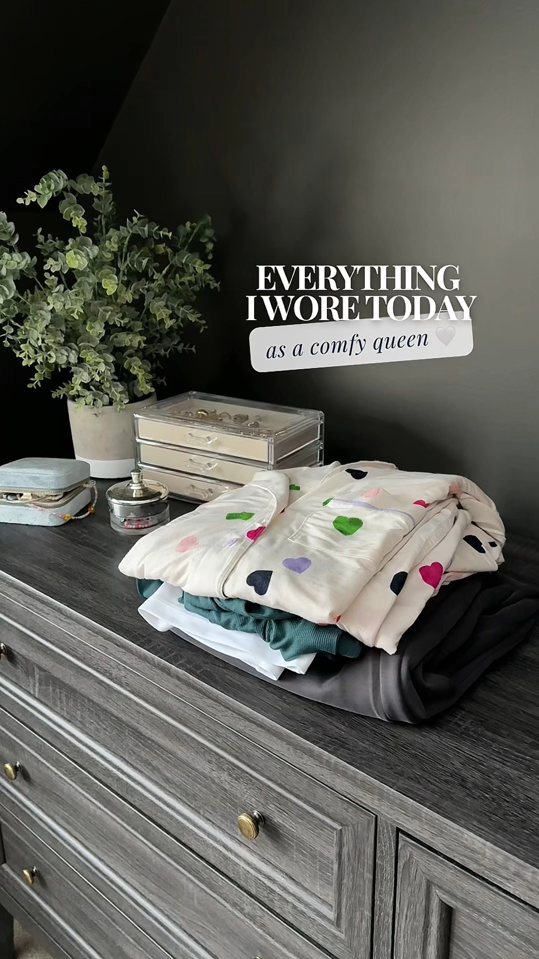 Comfy outfits of the day 

#LTKWatchNow #LTKFindsUnder50 #LTKPetite