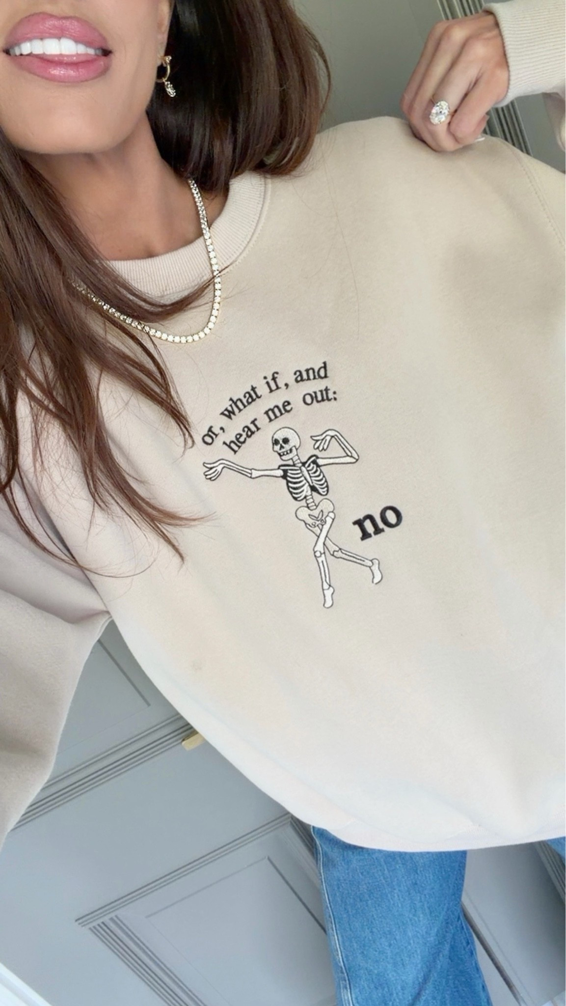 Wearing a large in sweatshirt

Halloween sweatshirt

#LTKootd #LTKSeasonal #LTKmomlife