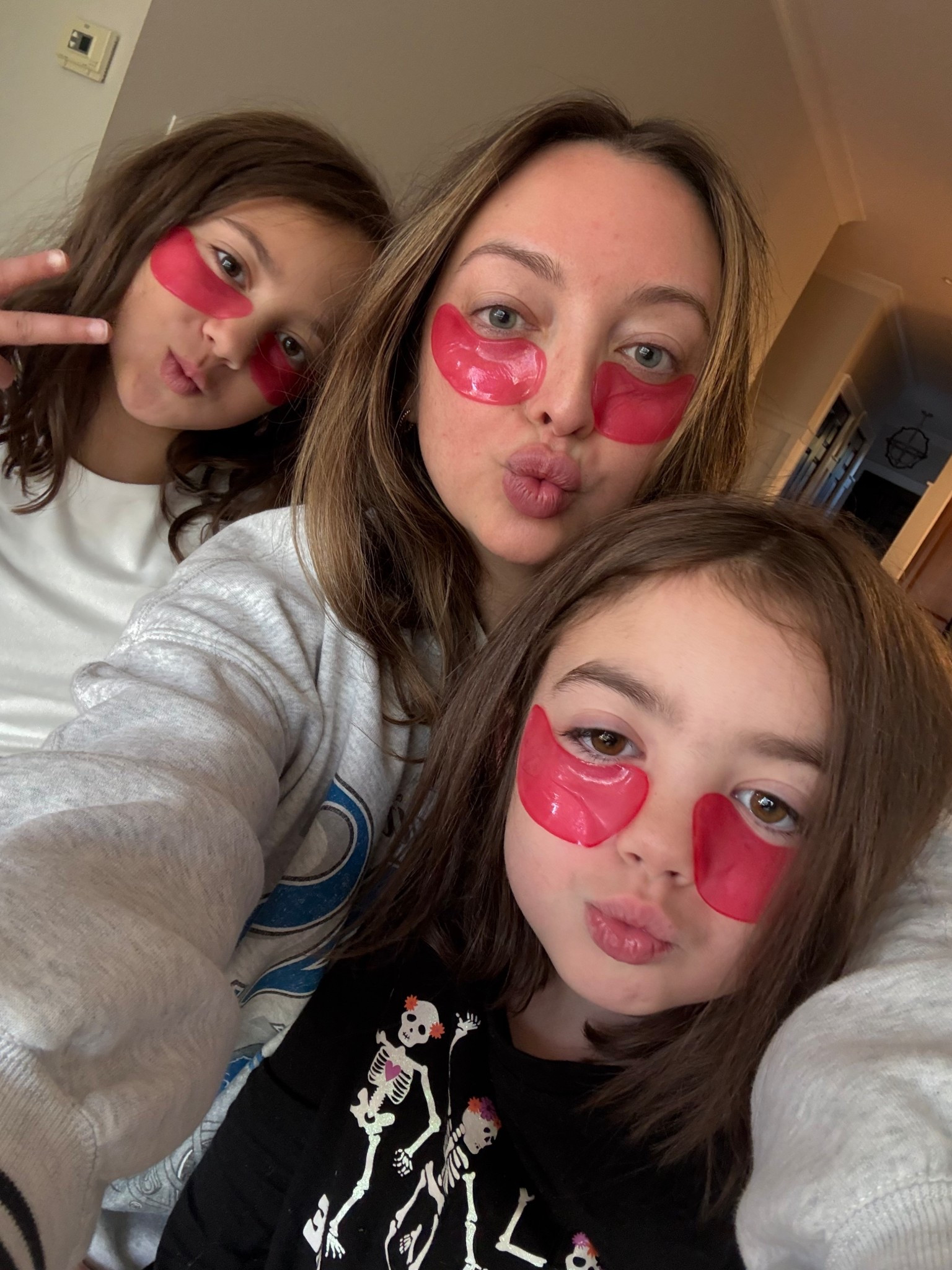 Beauty girl gang 🧖🏼‍♀️🫶🏼

#LTKBeauty #LTKTravel #LTKFindsUnder50