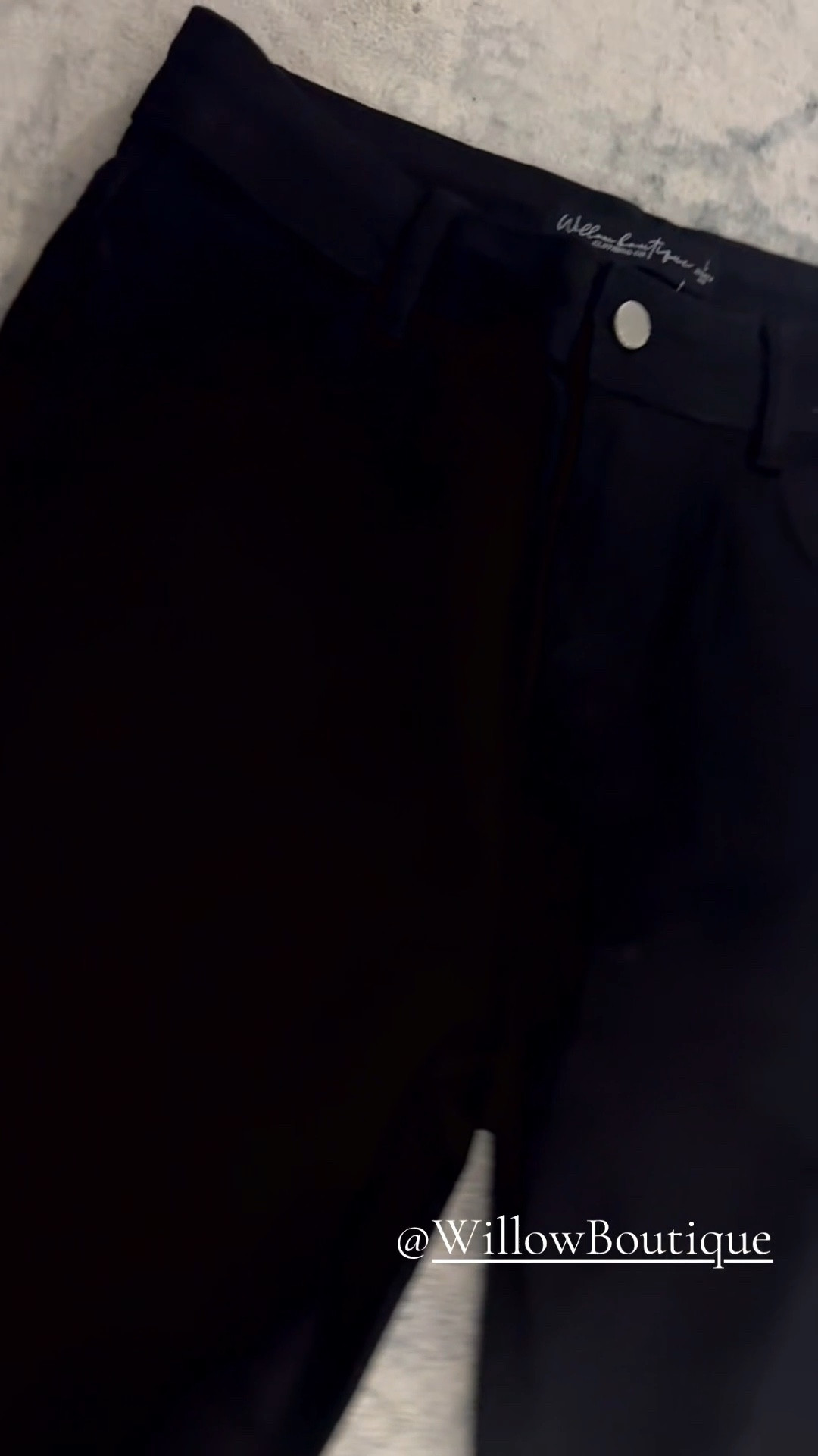 Willow Boutique 🖤
Farrah Distressed High Waisted Flares - Black
*use code: TARALEE for 20% off!

#LTKootd #LTKFestival #LTKSpringSale