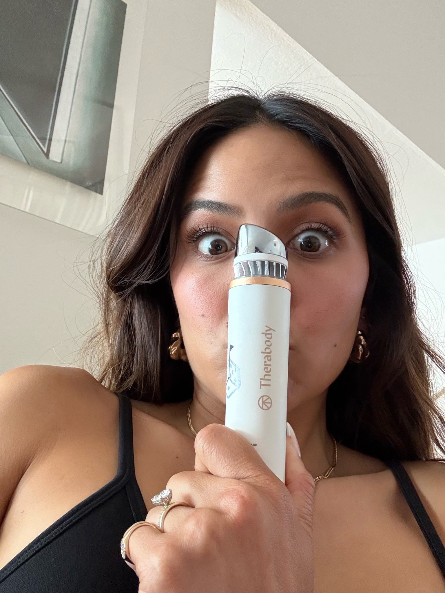 Miracle depuffing wand to reduce puffiness and to lymphatic drain



#LTKbeauty