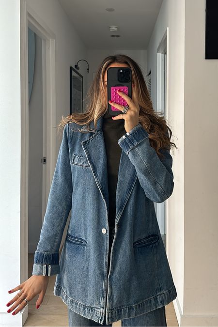 This denim blazer is everything. Got in 2 sizes up for oversized feel!!

#LTKSpringSale #LTKfindsunder100 #LTKstyletip