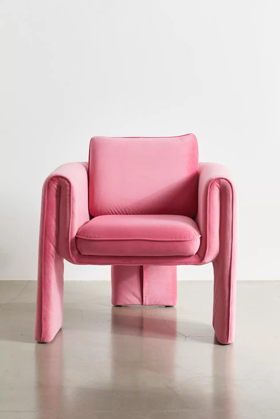 Floria Velvet Chair | Urban Outfitters (US and RoW)