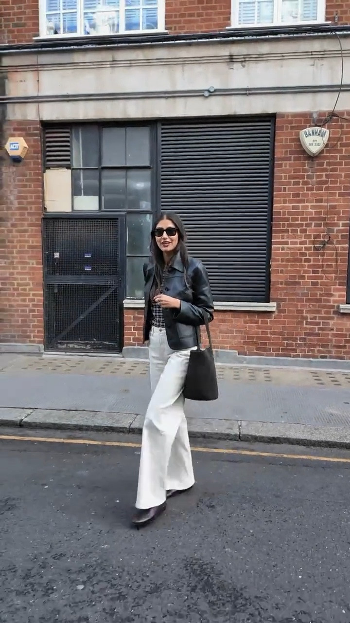 Styling up leather and suede for today’s transitional look! 🖤🍂

Autumn Style, Autumn Fashion, New In Season, Wardrobe Staples, Transitional Style, Transitional Fashion, Off White Jeans, Suede Bag, Leather Ballet Flats, Checked Shirt 
 

#LTKuk #LTKeurope #LTKautumn