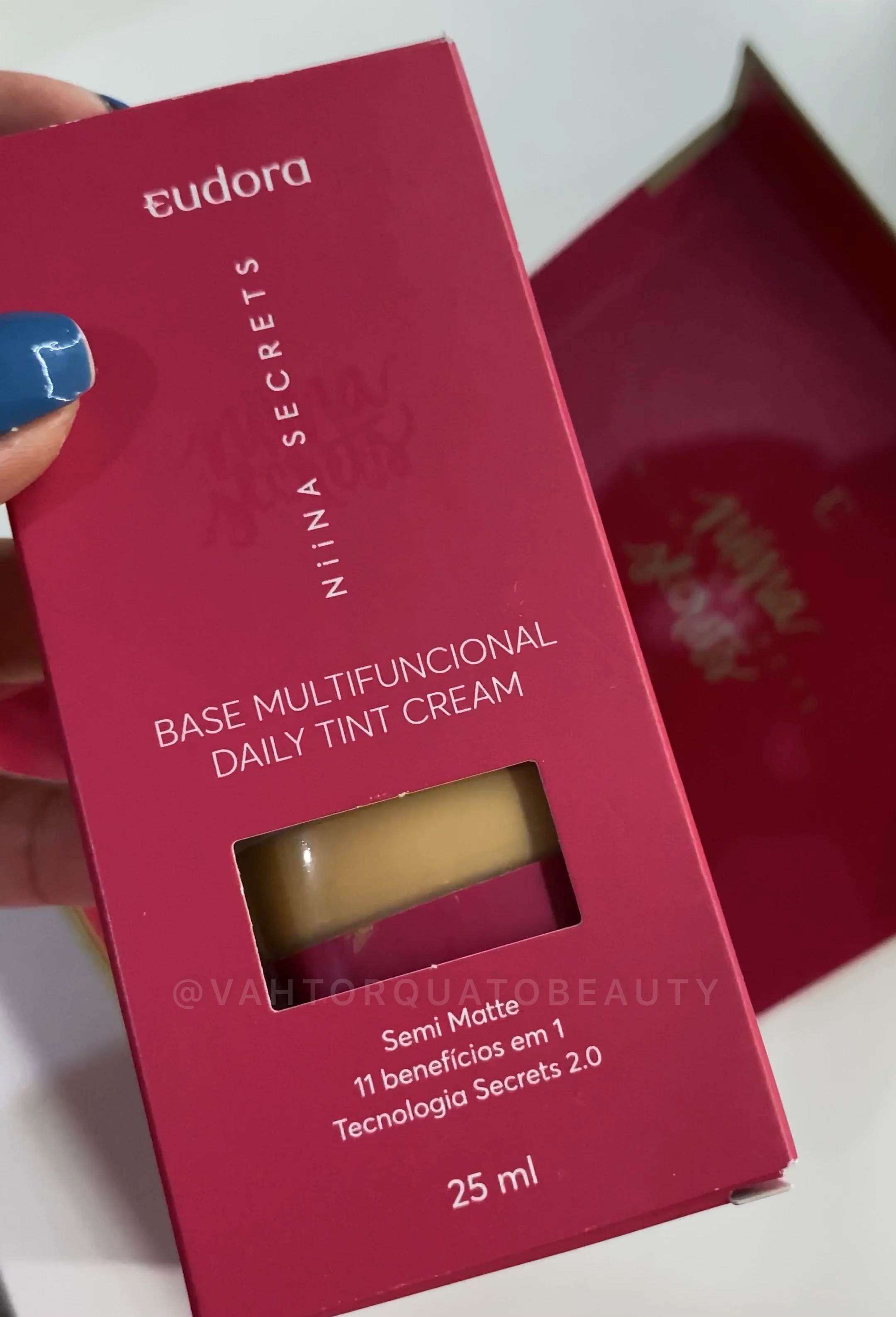 Review da NOVA base da Linha Niina Secrets a 𝐃𝐀𝐈𝐋𝐘 𝐓𝐈𝐍𝐓 que tem uma proposta para ser usada no dia a dia! Ela tem 11 benéficos e eu contei TUDO no vídeo! 💗

#LTKbeauty #LTKbrasil