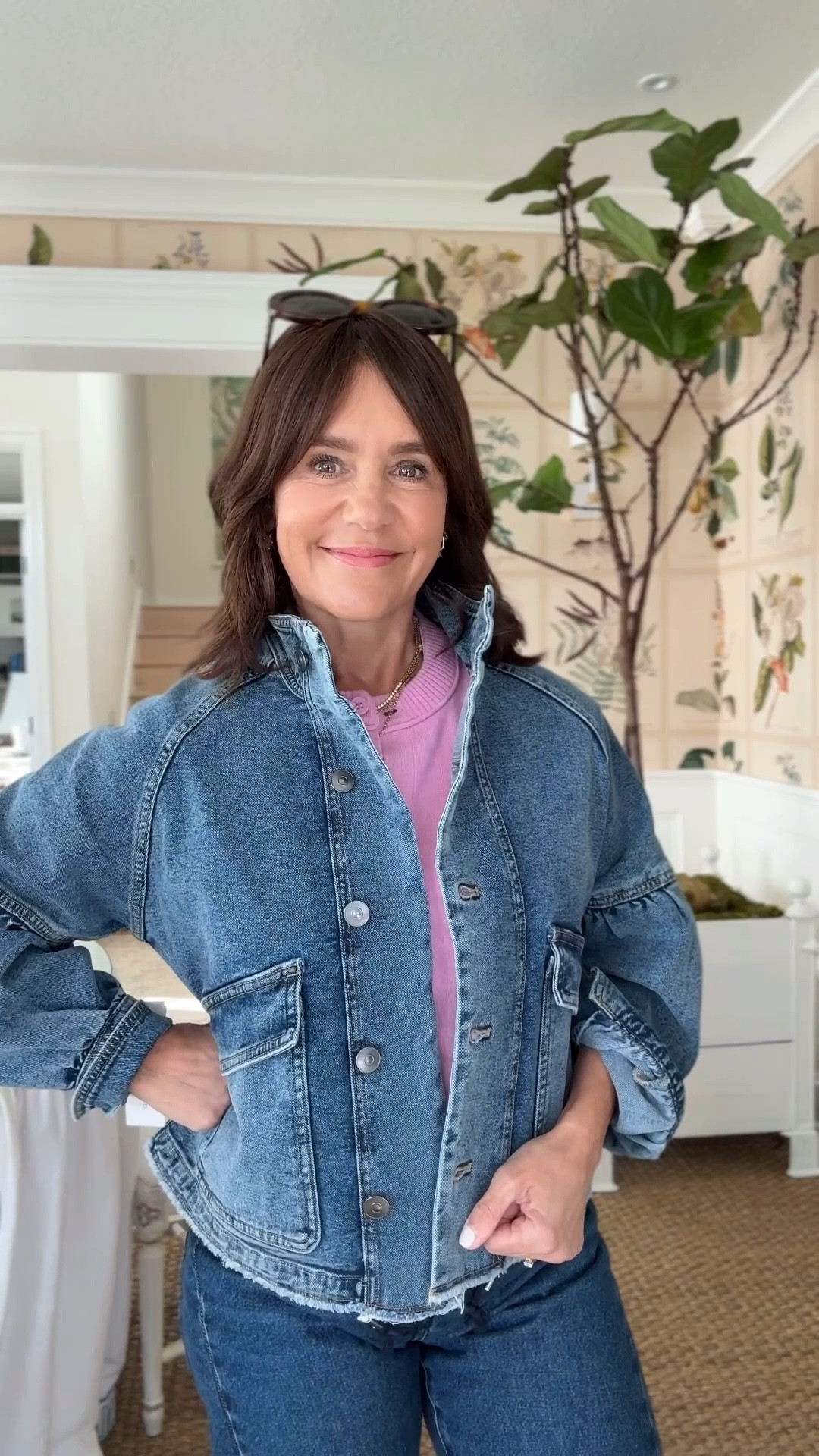 It’s time to say goodbye to that denim jacket you’ve had for years…if it’s too tight and fitted, it’s starting to look a little dated. One of the best things to do when making great outfit is to have current and updated pieces. I just found this amazing new denim jacket and you won’t believe it’s only $99! It looks designer! Wearing my usual XS - it runs roomy and I need the sleeves shortened 

#LTKootd #LTKstorytime #LTKOver40