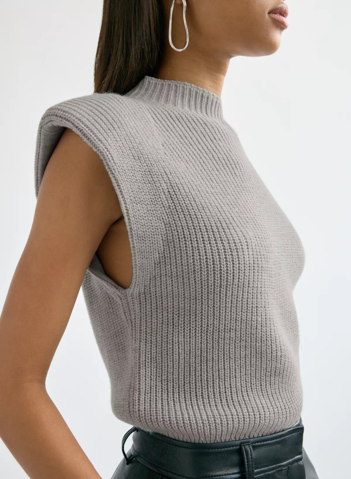 HAZLITT SWEATER VEST | Aritzia
