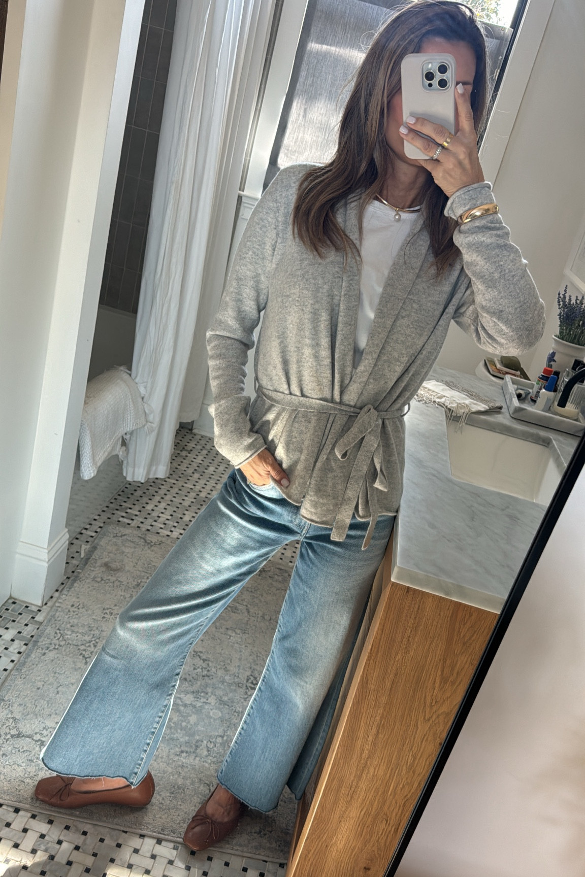 Alice Walk wrap cardigan sz S, Frank & Eileen jeans so soft & flattering. TTS 


#LTKOver40 #LTKTravel