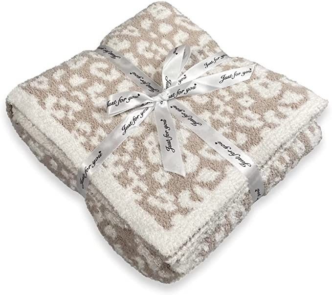 Buttery Soft Sherpa Throw | Amazon (US)