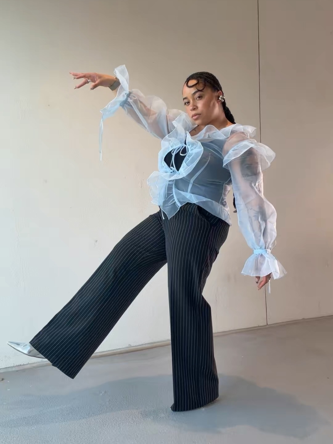 Fashion is a form of self expression and art as one.
•
•
•
#fashionblogger #stylingconfidence #asseenonme #fashionpost #womenwithstyle

#LTKootd