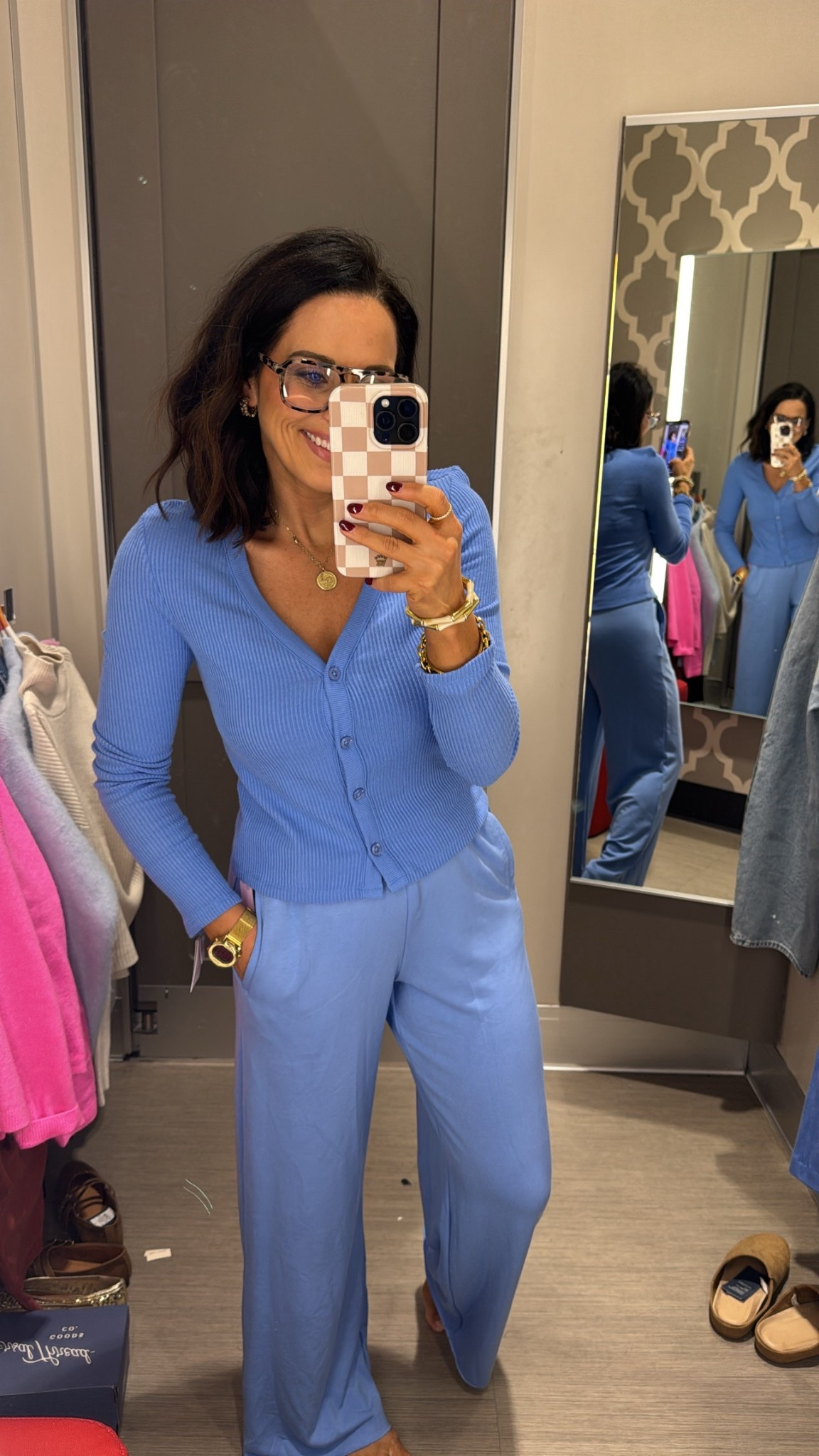 New arrivals at target! I love all these bright colors, perfect for transitioning to spring!
Casual outfit inspo, mom outfit, cardigan, loungewear, spring collection, VintagePickin

#LTKmomlife #LTKootd #LTKSeasonal