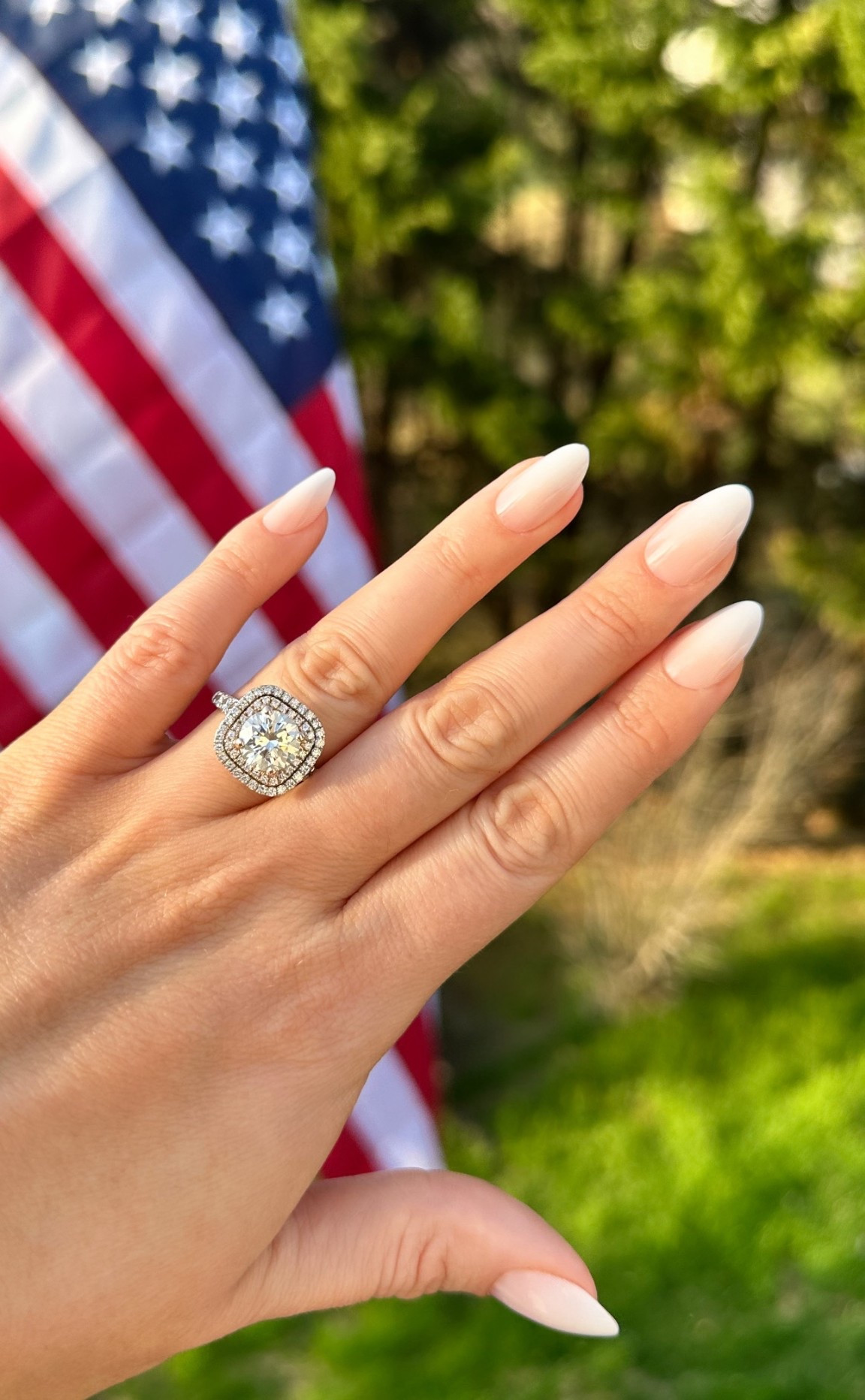 might be my new favorite kiss nails 💅🏼 