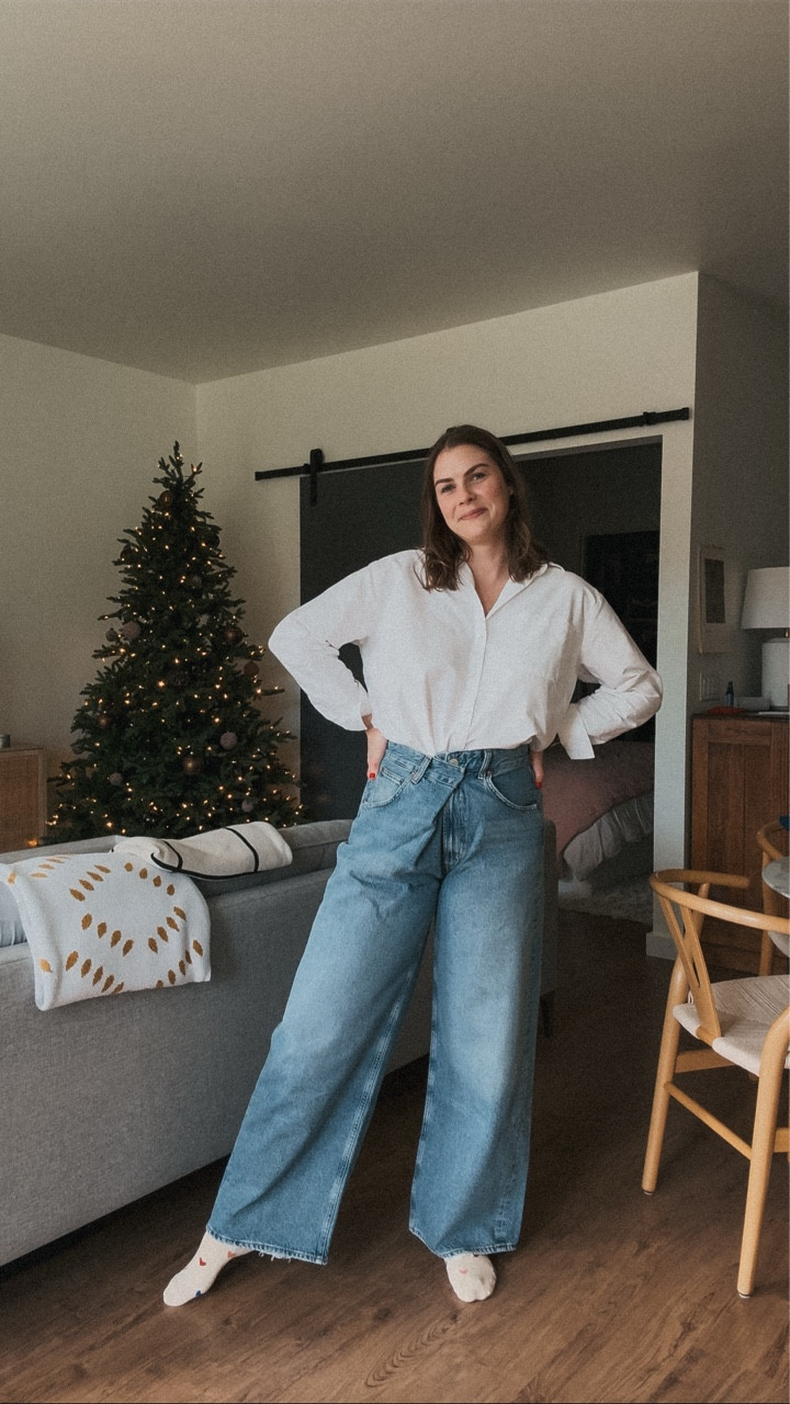 Viral Taylor Swift @agolde Vana Fold Jean | Part 2

Would you keep or return?? 
Comment ‘SHOP’ for the link to shop directly via my @shop.ltk post

#taylorswiftinspired #agoldevanajean #taylorswiftstyle #midsizejeans #midsizetryon #size29jeans #size10fashion #midsizedenim