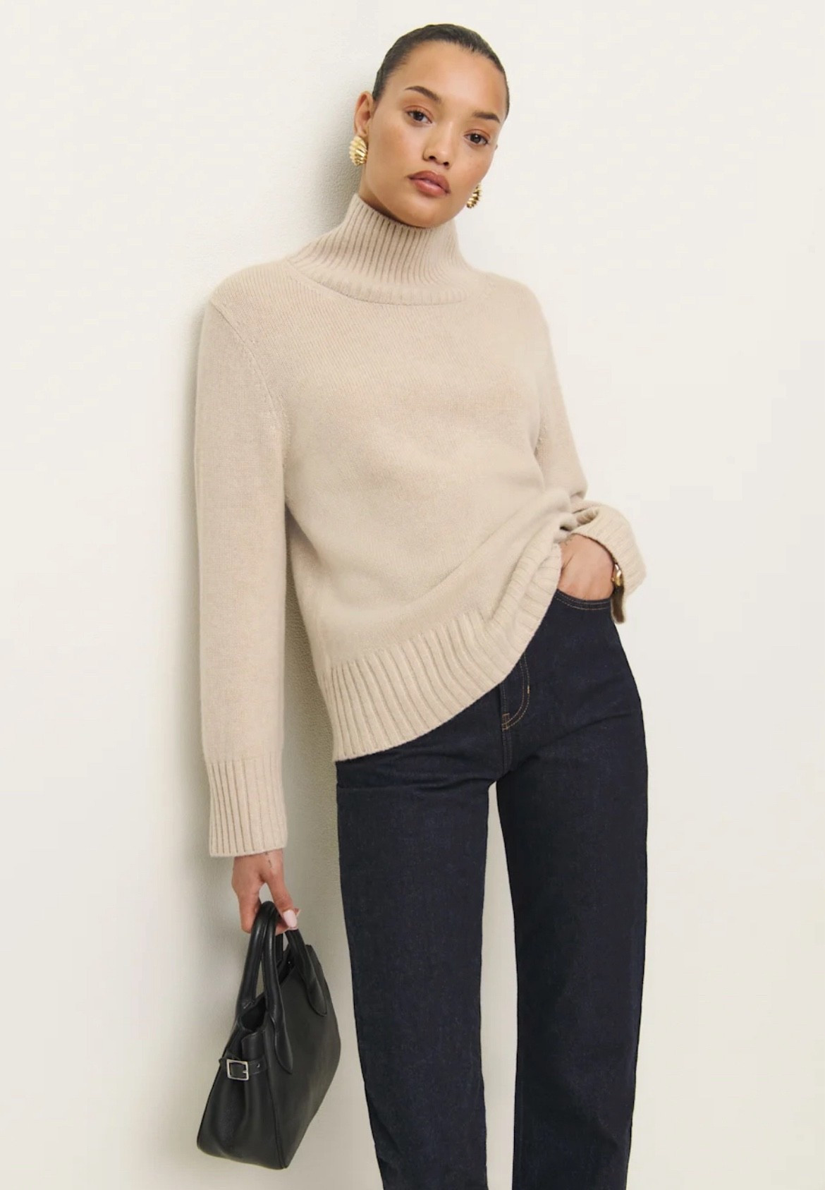 The best cashmere sweater and it’s on sale! #reformationsale 

#LTKStyleTip #LTKSeasonal #LTKMidsize