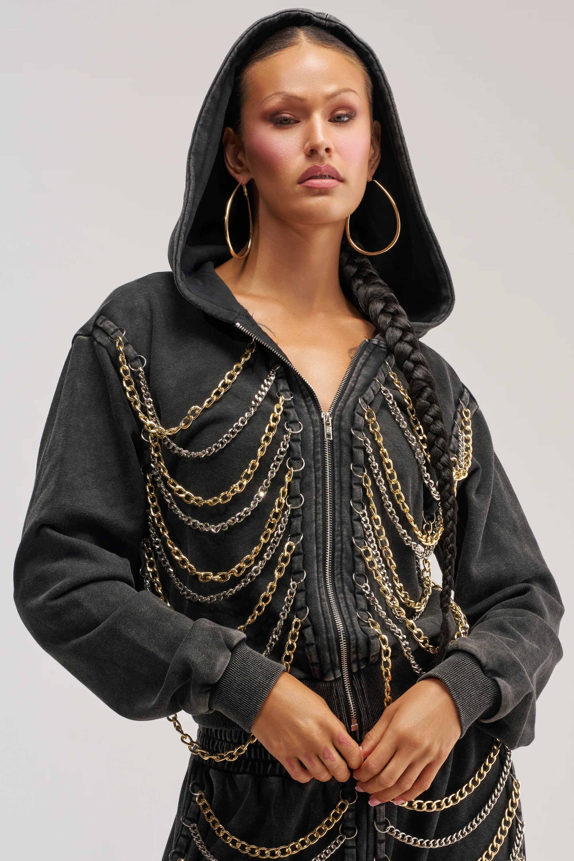 CHAINED DOWN SWEATSHIRT | AKIRA