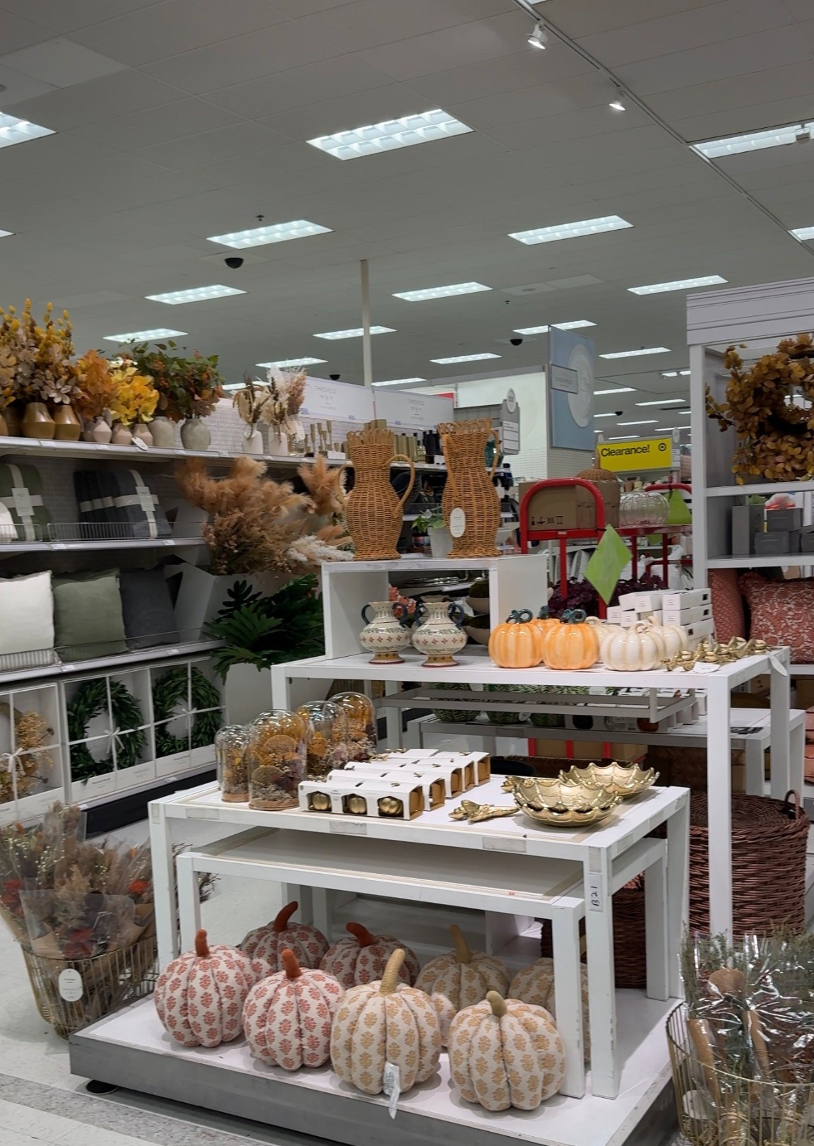 Target fall decor! #ltkautumn #homedecor #targetfinds #fallwreath #pumpkin 

#LTKHome #LTKSeasonal #LTKFindsUnder50