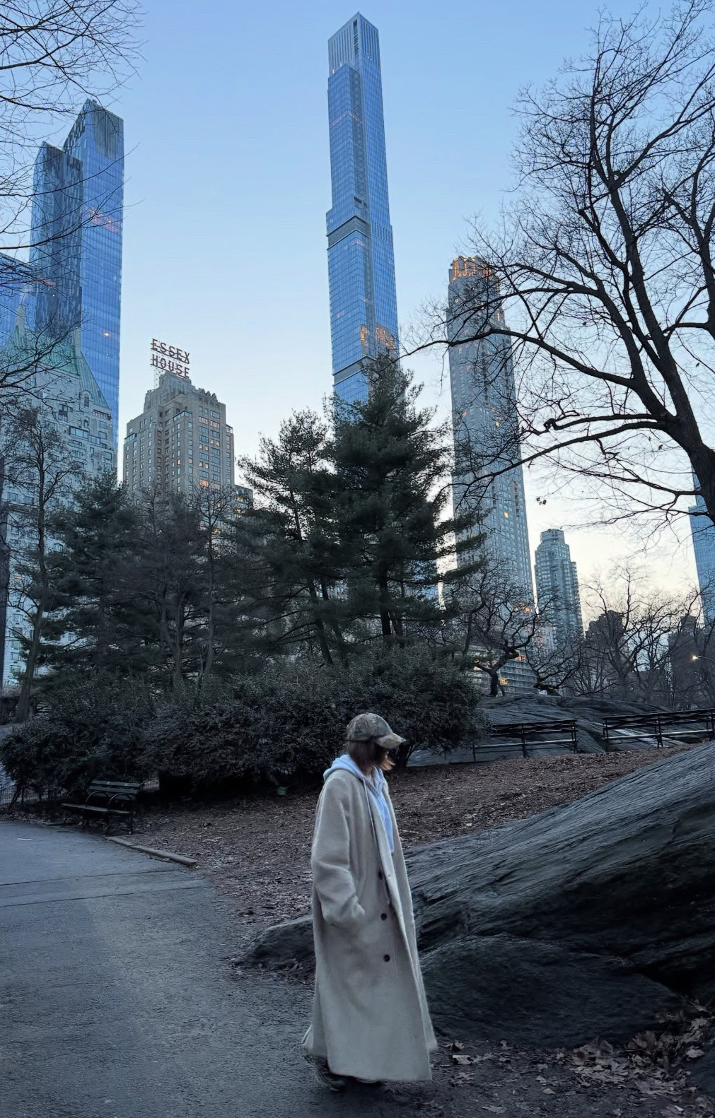 Rainy day fit 🌧️🧥

Trench coach, spring outfit, fall outfit, rain coat, outfit inspo 

#LTKSeasonal #LTKStyleTip