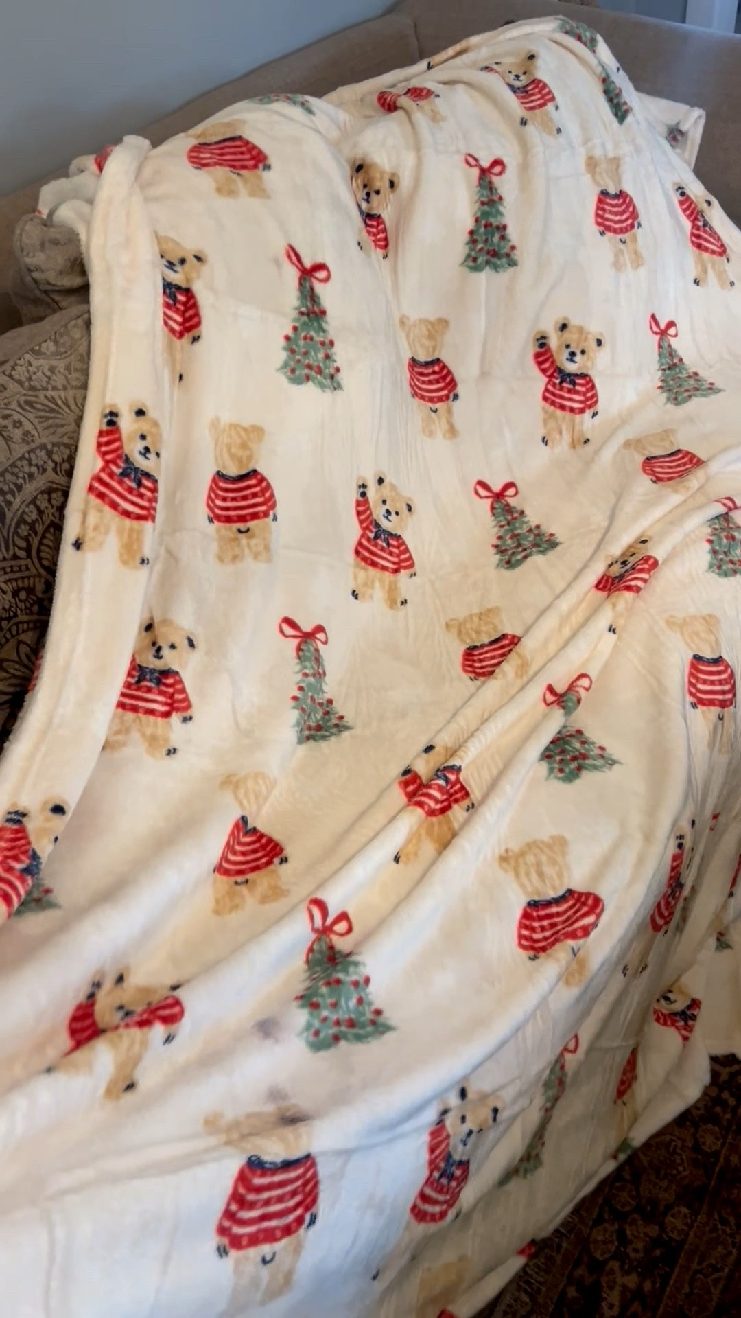 The cutest Christmas Blanket!!! 🎄🐻

Amazon | Bear Blanket | Christmas Finds 

#LTKFindsUnder50 #LTKGiftGuide #LTKHoliday