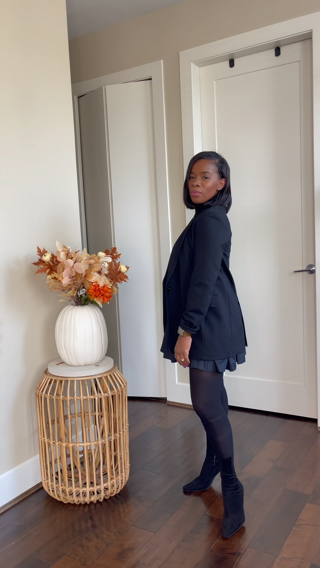 All skirt black outfit 

#LTKworkwear #LTKover40 #LTKstyletip