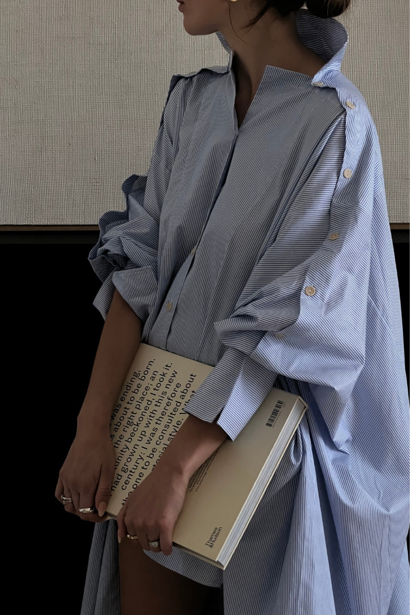 A genderless, seasonless staple, the oversized button-down shirt wins for its sheer versatility. This chambray blue bengal stripe shirt from Palmer Harding is simultaneously chic and relaxed, effortless and yet put-together. 

Shop my edit of over-sized shirts to wear to the office, as a swimsuit cover-up, layer over jeans or slip on some ballet flats and style as a dress.

PalmerHarding, buttondownshirt, bengalstripe, bengalstripeshirt, genderlessfashion, deconstructedshirt, oversizedbuttondownshirt, oversizedshirt, RileyUggla

#LTKSeasonal #LTKeurope #LTKworkwear