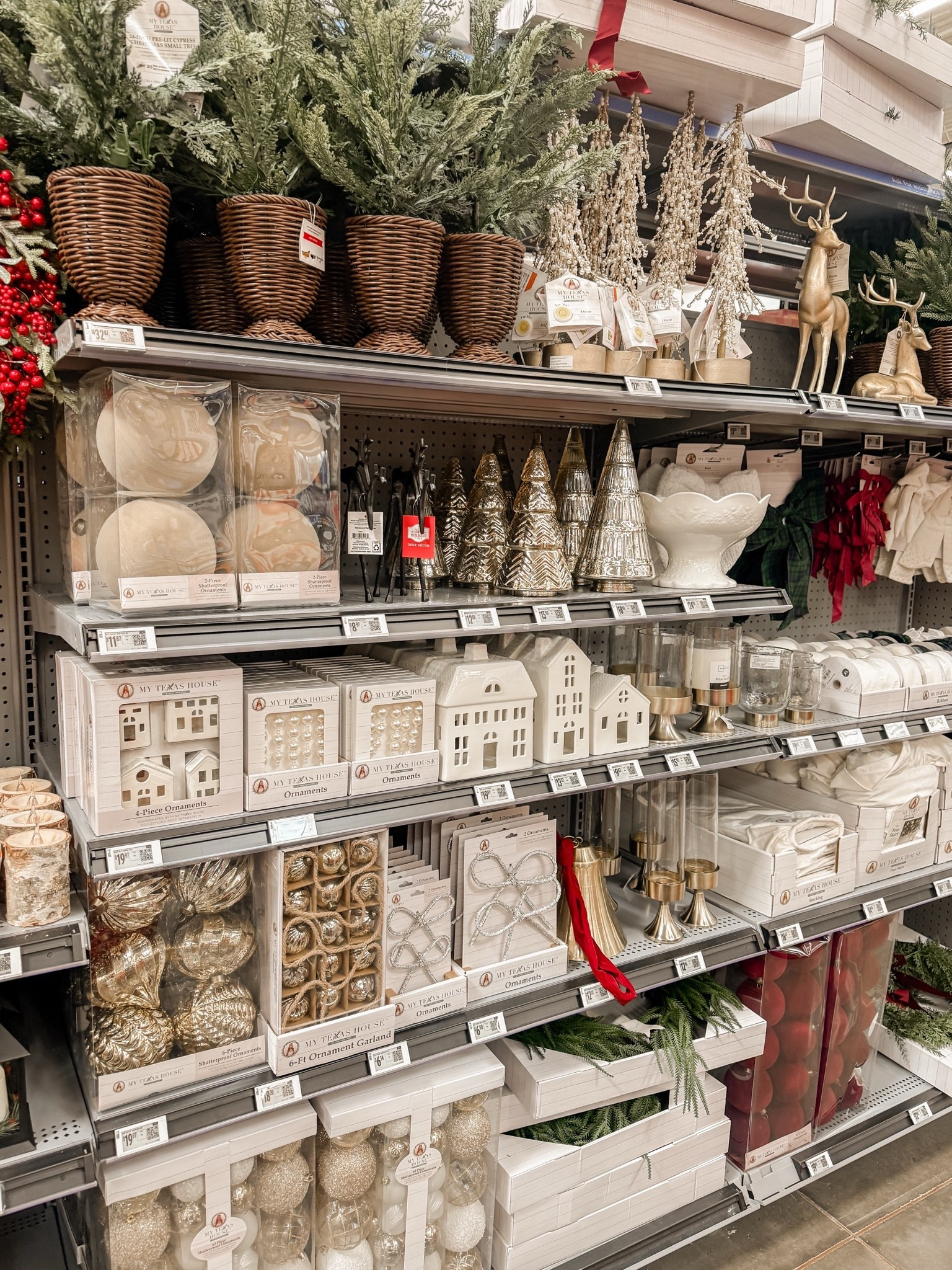 New holiday decor at Walmart!! 

Christmas decor, Christmas home, Walmart home, Sarah Joy