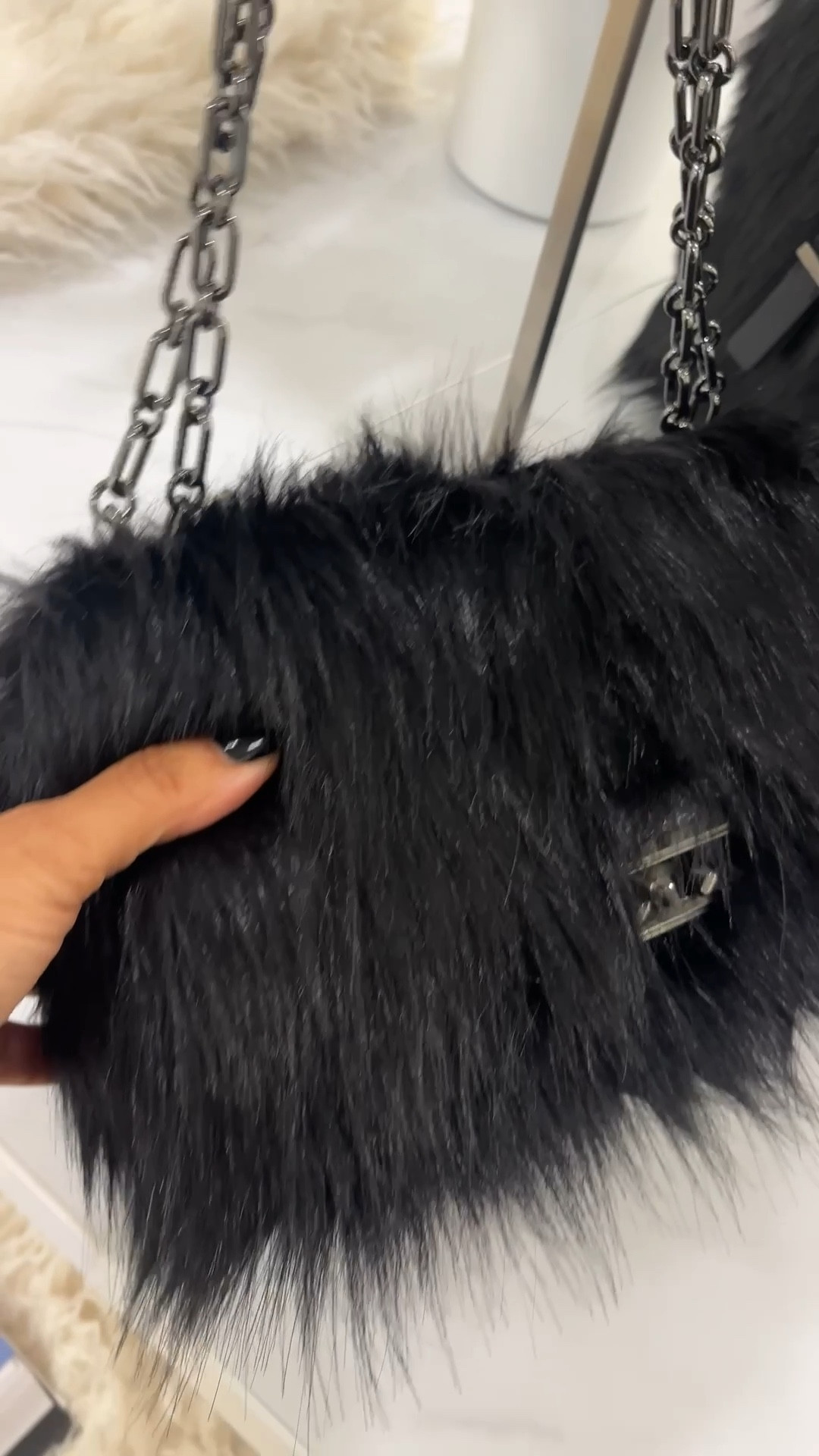 New bags from Michael Kors

#LTKgrwm #LTKPlusSize #LTKSaleAlert