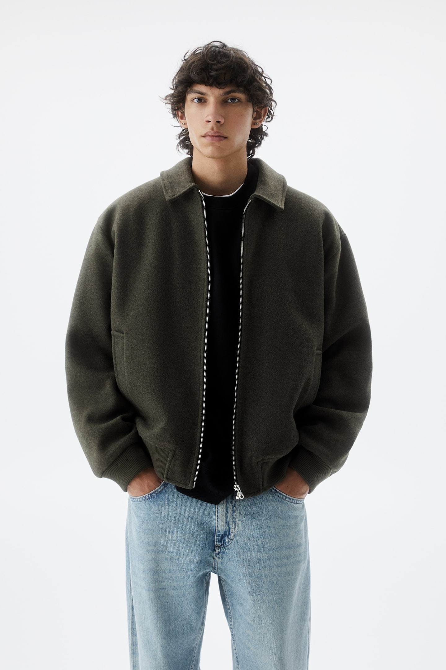 Basic-Stoffjacke mit Reißverschluss | PULL and BEAR DE