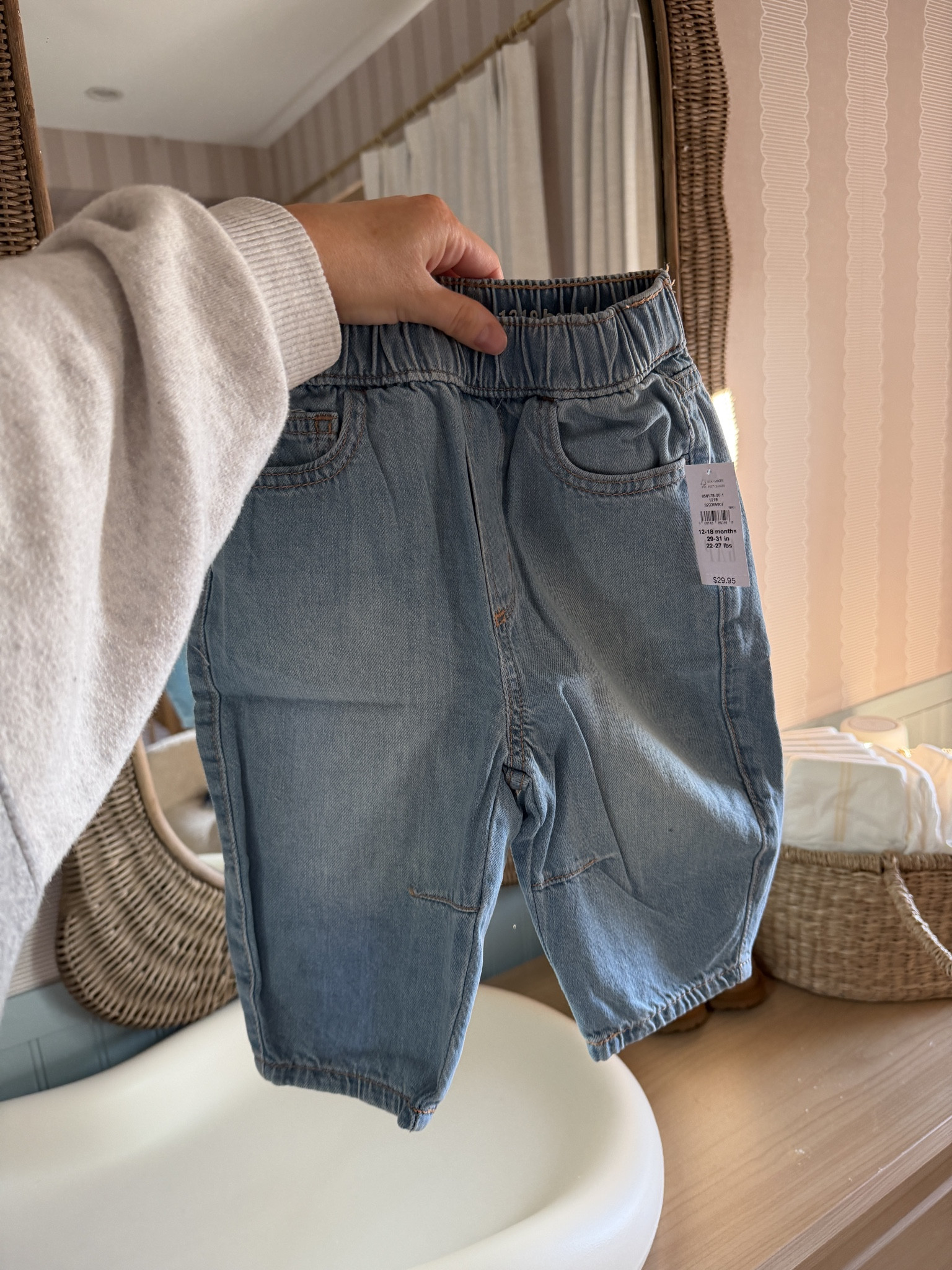 How adorable are these baby barrel jeans?!?!! 

#LTKBaby #LTKFindsUnder50