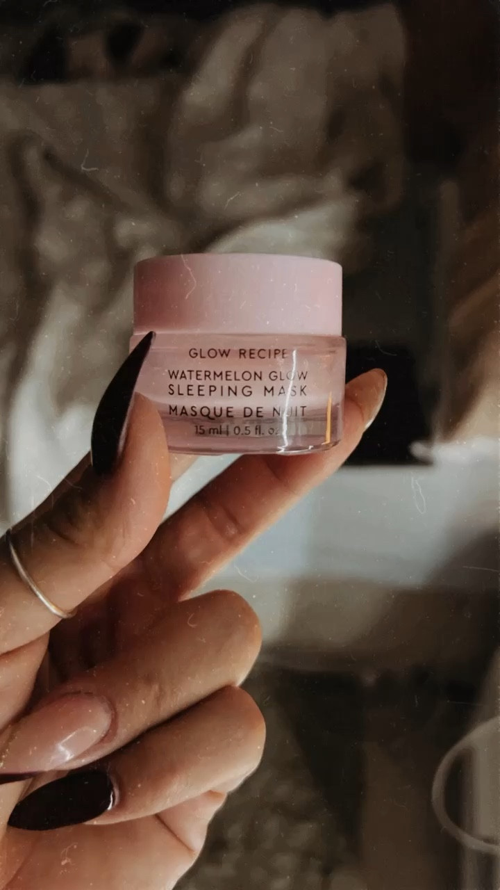 Night time face mask

#LTKbeauty #LTKHoliday #LTKGiftGuide