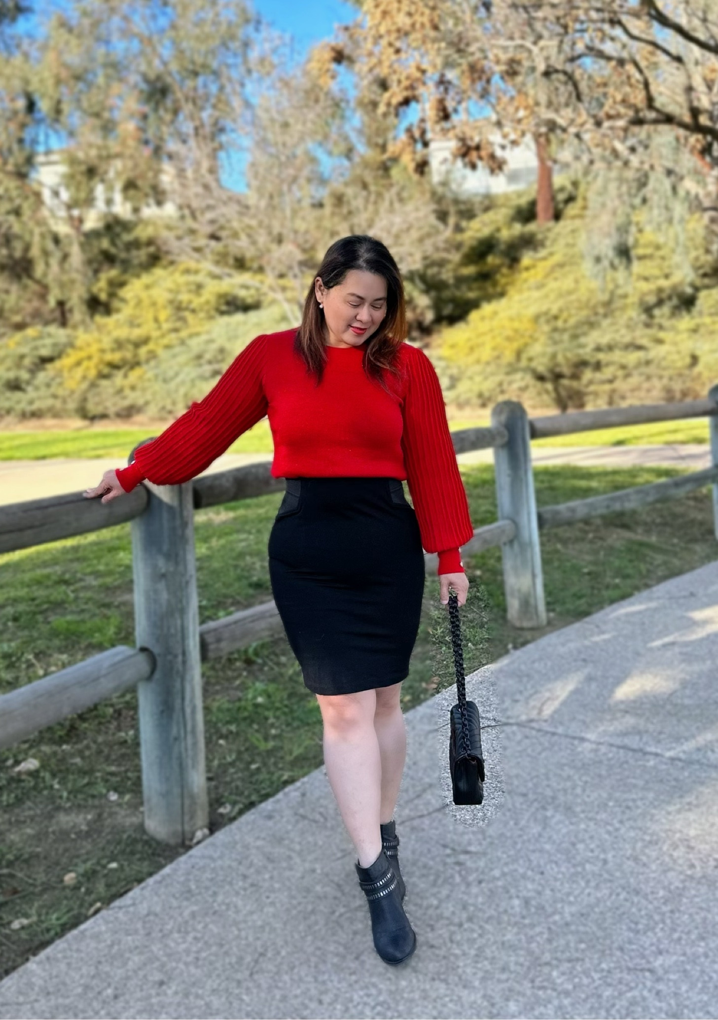 Perfect Combo ! ❤️🖤 don’t you think ? ☺️

Tops are from T.J.Maxx size M
Bodycon pencil skirt from Ross size M

#valentine

#LTKbeauty #LTKstyletip #LTKFind