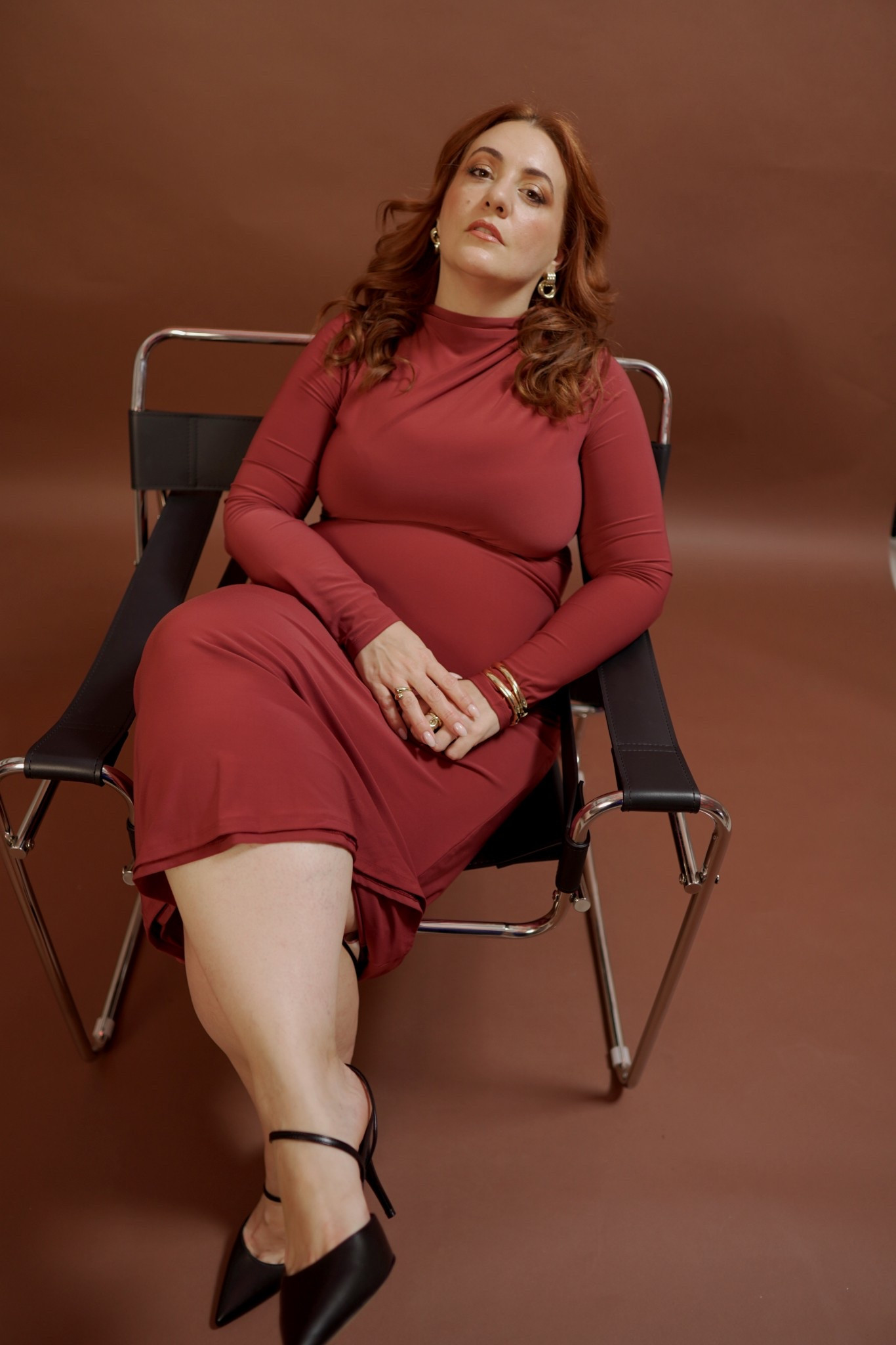 Fall confidence, wrapped in curves and class  
This long-sleeve midi hugs just right, stretchy, sculpting, and made for work or dinner-to-date nights.
#FallOutfitIdeas #MidsizeStyle #DateNightDress #EffortlessElegance

#LTKMidsize #LTKStyleTip #LTKWorkwear