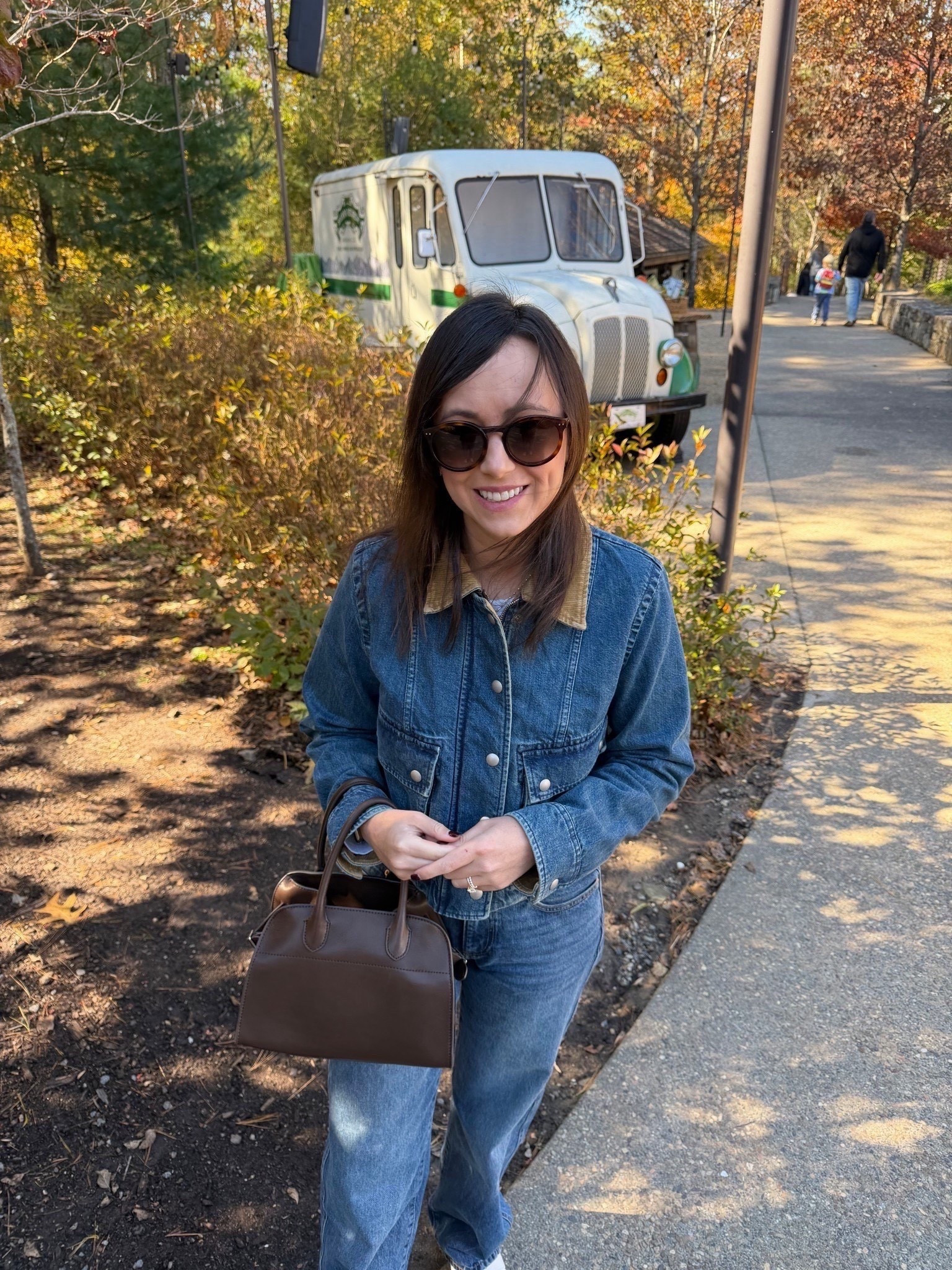 The cutest trapeze denim jacket! Obsessed with the corduroy collar for fall!



#LTKSeasonal #LTKFindsUnder100 #LTKootd