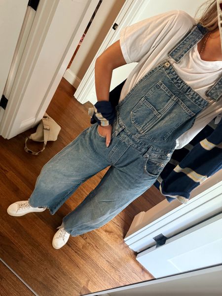 Todays outfit! The best denim overalls 🤍🙌🏼