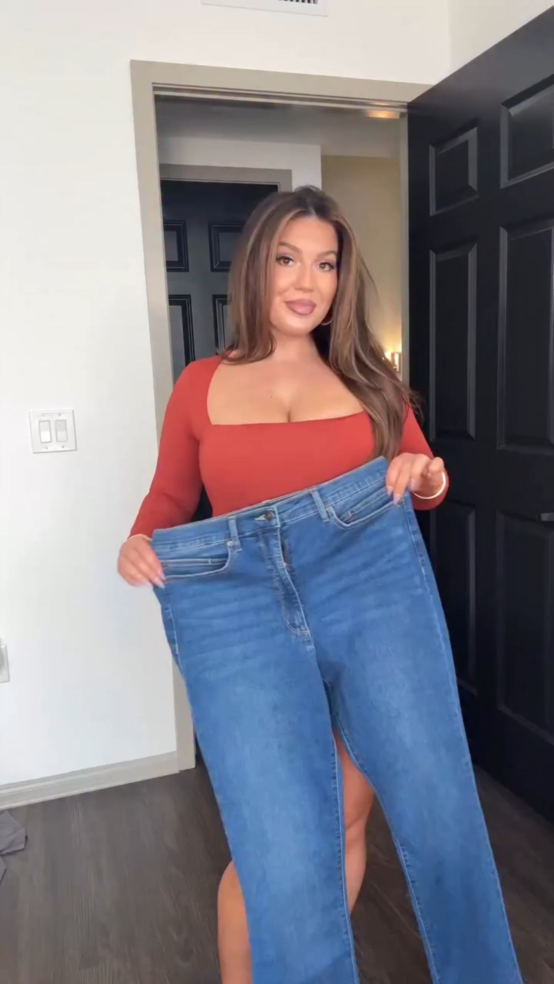 Stretchy Fall Jeans under $25🙌🏼😍 *midsize + plus size friendly* 

Okay @walmart I see you! 🤯❤️‍🔥 These jeans are high stretch, high-waisted, and the perfect bootcut to wear with heels, boots, or sneakers! They’re available in regular and plus sizes- sizes 0-24, and 3 lengths! I’m wearing the size 12 regular length, and I’m 5’5 for reference! If you don’t have a wash like this for Fall, this is certainly one you’re gonna want to grab!❤️‍🔥