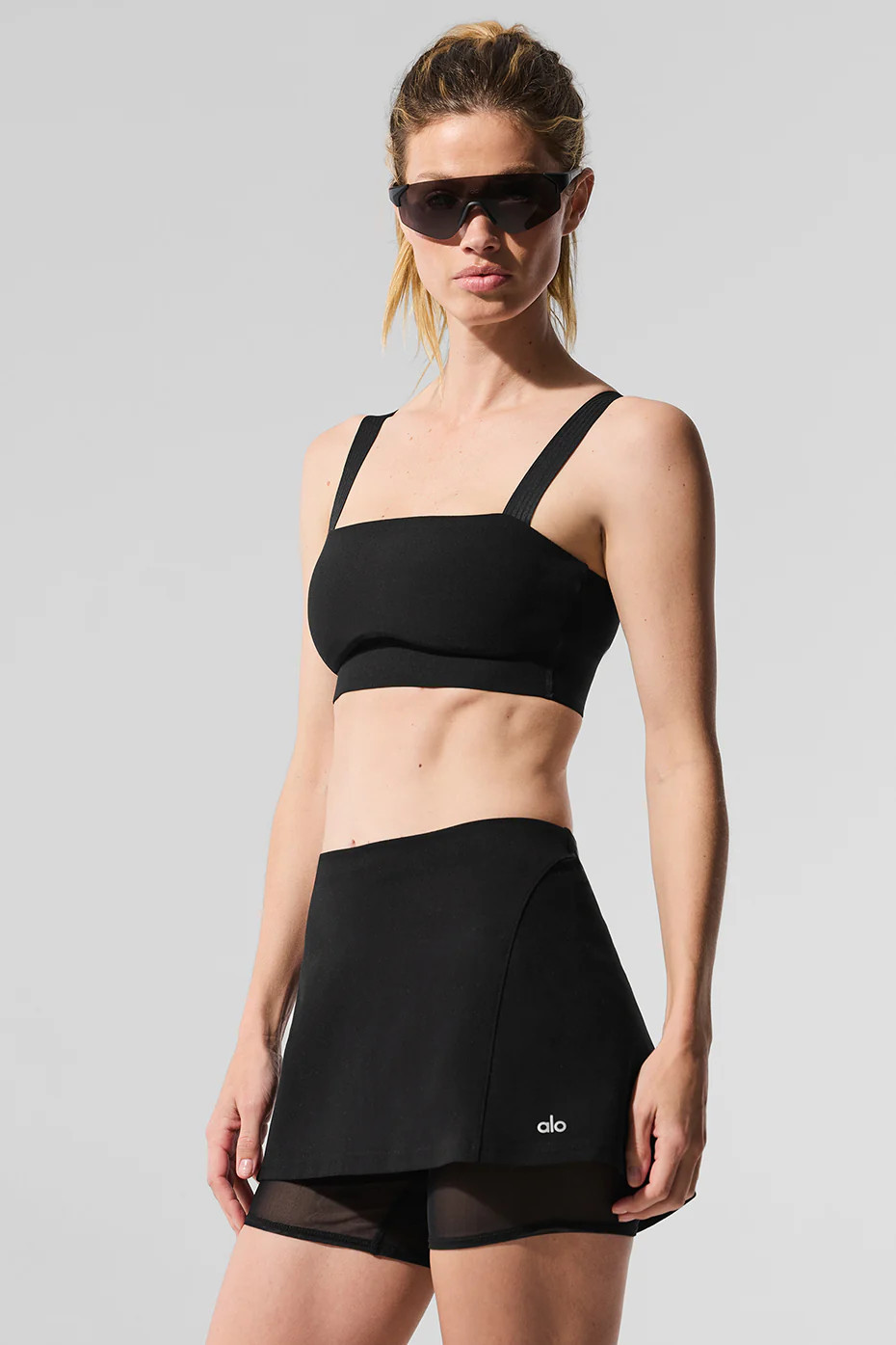 Alosoft Serve It Up Bra in Black, Size: 2XS | Alo Yoga (US)