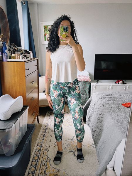 I got the go ahead to slowly restart running 😭. I am so stoked but also understand that slow means SLOW.

The plan is to continue with Pilates, biweekly yoga sessions, and spin/easy jog sessions… at least until my hip feels strong + pain-free.

These Sweaty Betty leggings are old but did link a few similar styles + they’re on sale!

#runner #runneroutfits 

#LTKSale #LTKfindsunder100 #LTKfitness